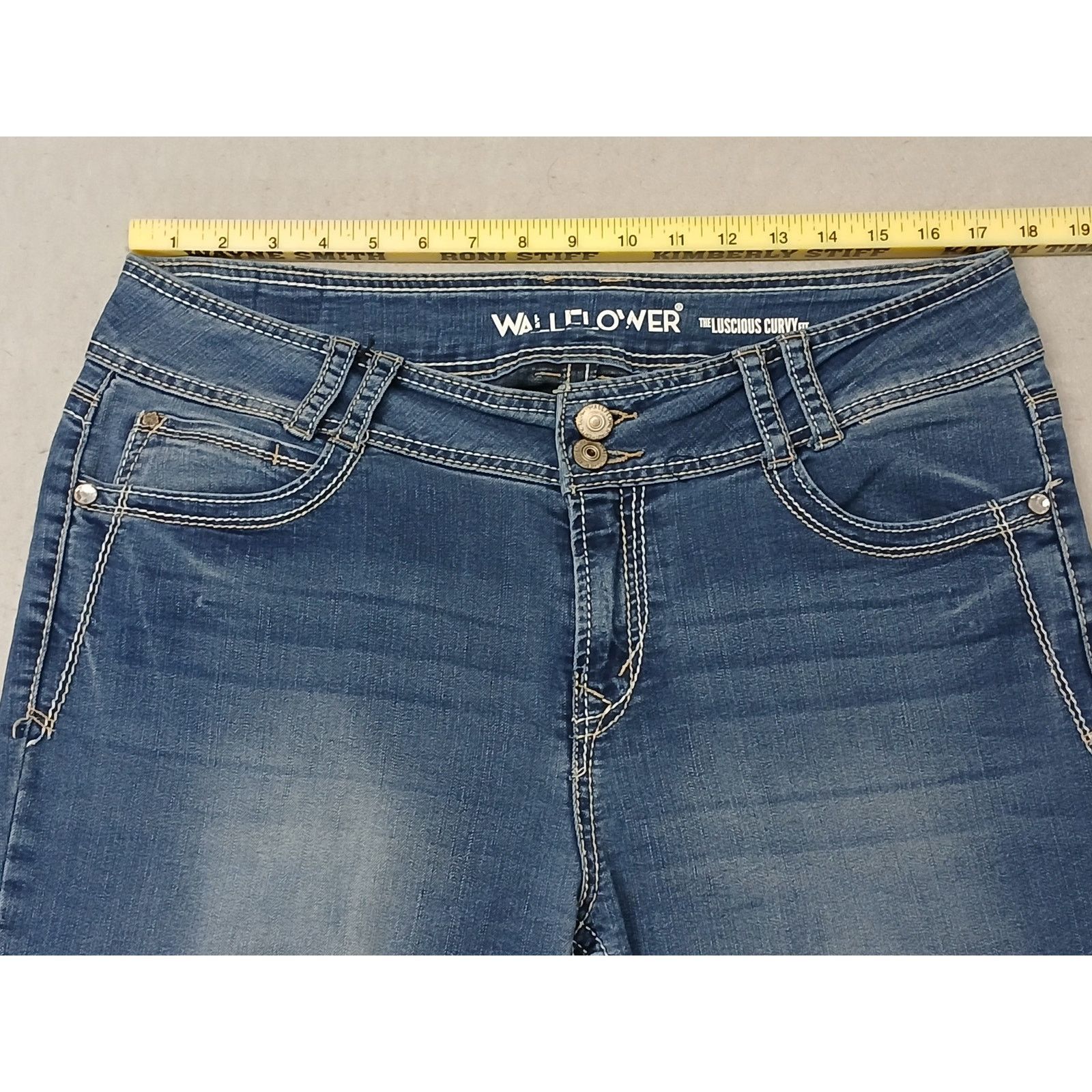 Other Wallflower (15R) Women's Curvy Fit Boot Cut Blue Denim Jeans Size 40" / US 18 - 3 Thumbnail
