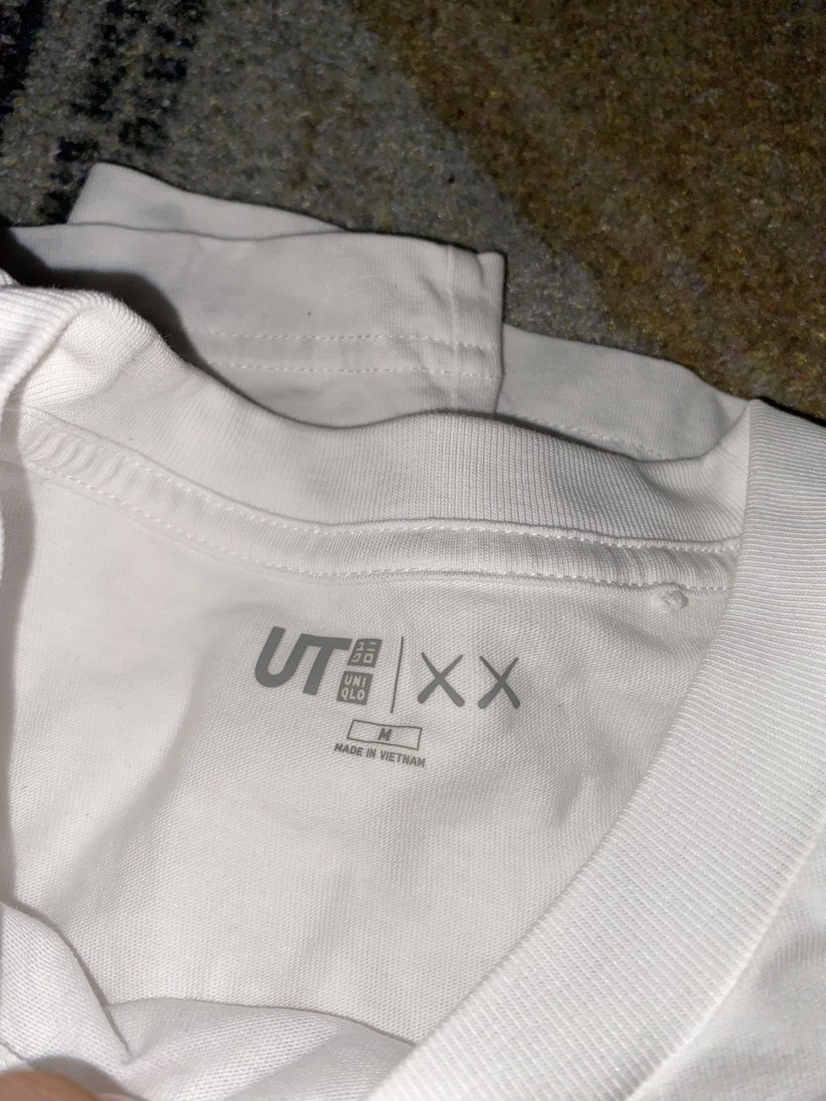Kaws × Uniqlo KAWS x Uniqlo UT Short Sleeve Graphic T-Shirt Size US M / EU 48-50 / 2 - 3 Thumbnail