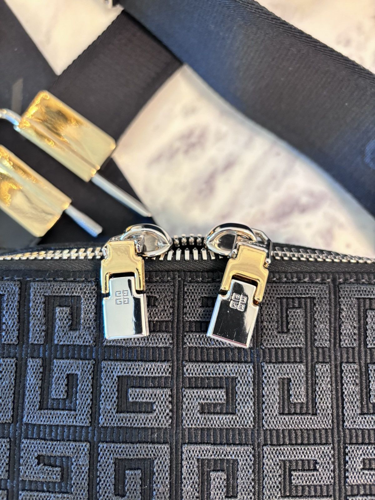 Givenchy Givenchy Antigona camera bag Size ONE SIZE - 4 Thumbnail
