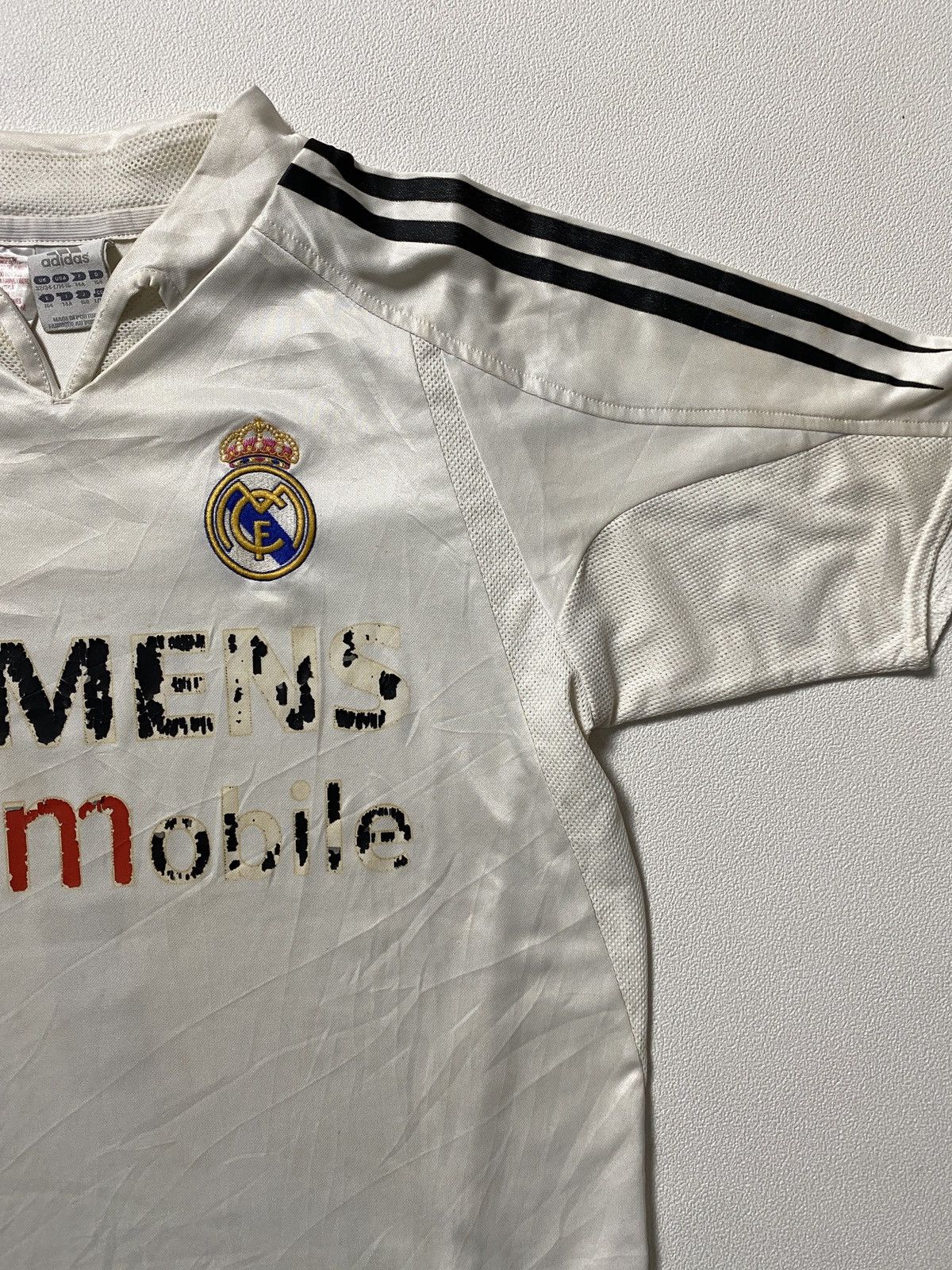 Adidas VINTAGE 2003 ADDIAS REAL MADRID RAUL HOME JERSEY Size US S / EU 44-46 / 1 - 6 Thumbnail