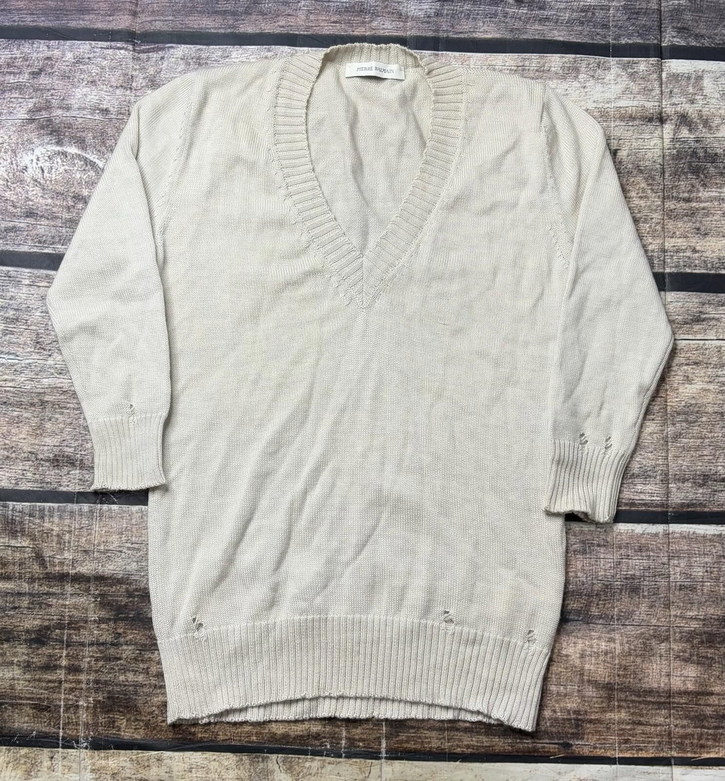 Pierre Balmain Pierre Balmain Sweater Women 30 M 100% Wool Distressed Italy Size M / US 6-8 / IT 42-44 - 1 Thumbnail