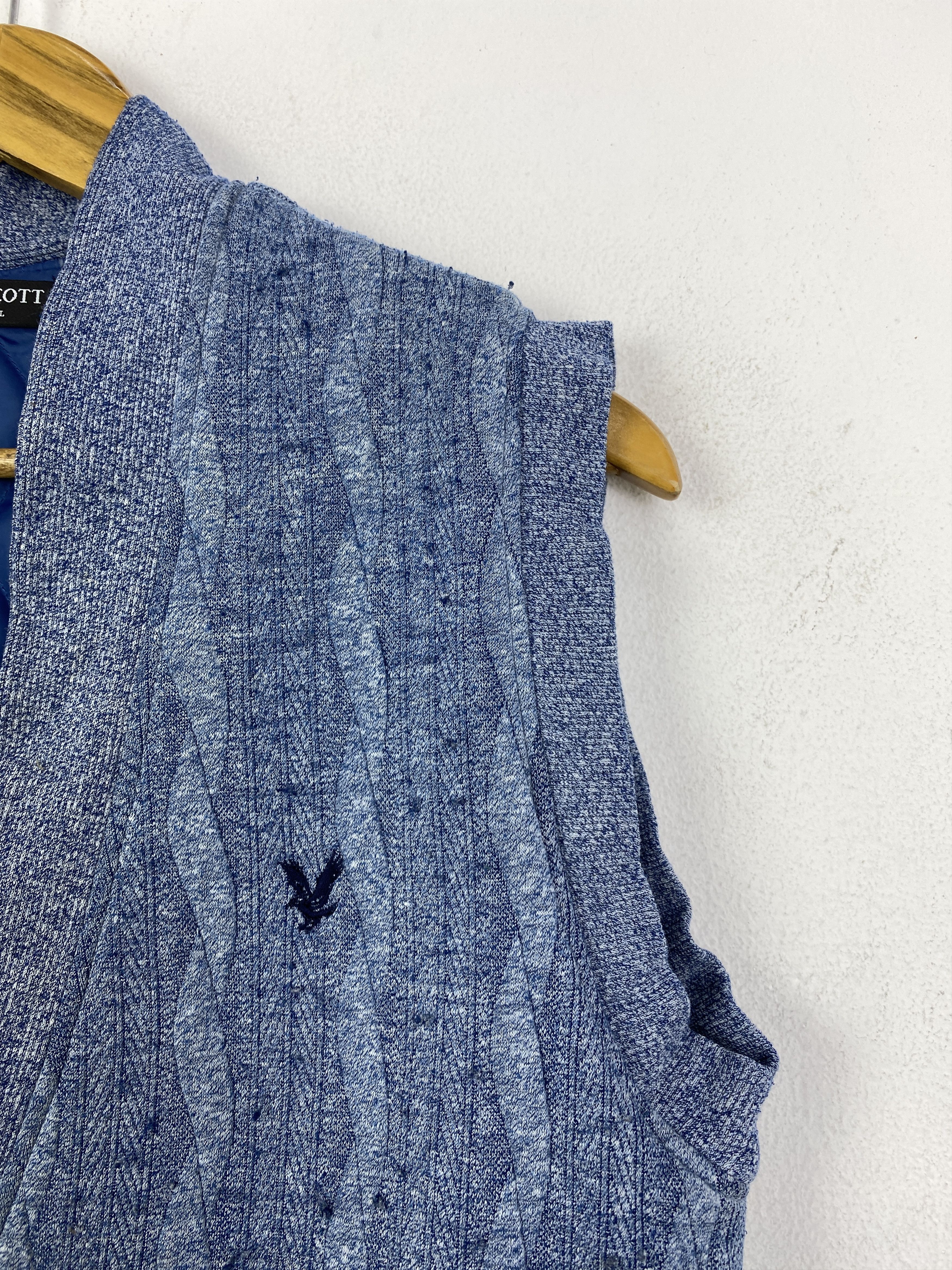 Lyle & Scott Vintage Lyle & Scott Knitted V-neck Vest JA0243 Size US S / EU 44-46 / 1 - 8 Thumbnail