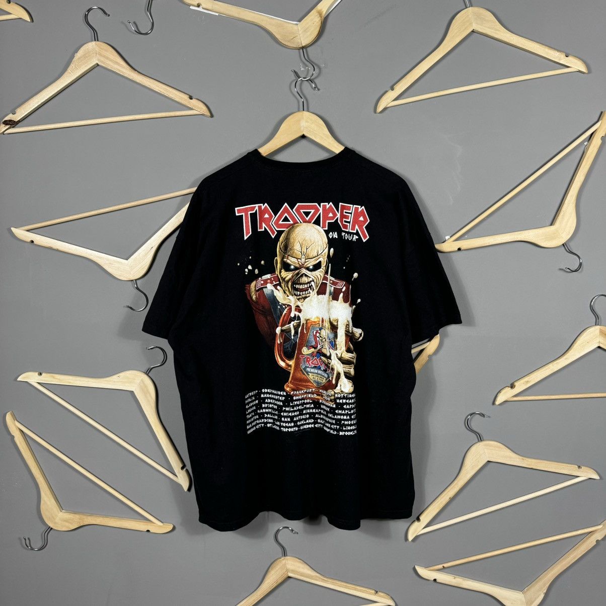 Band Tees × Iron Maiden Iron Maiden 2018 Trooper 3XL T-shirt Size US XXL / EU 58 / 5 - 2 Thumbnail