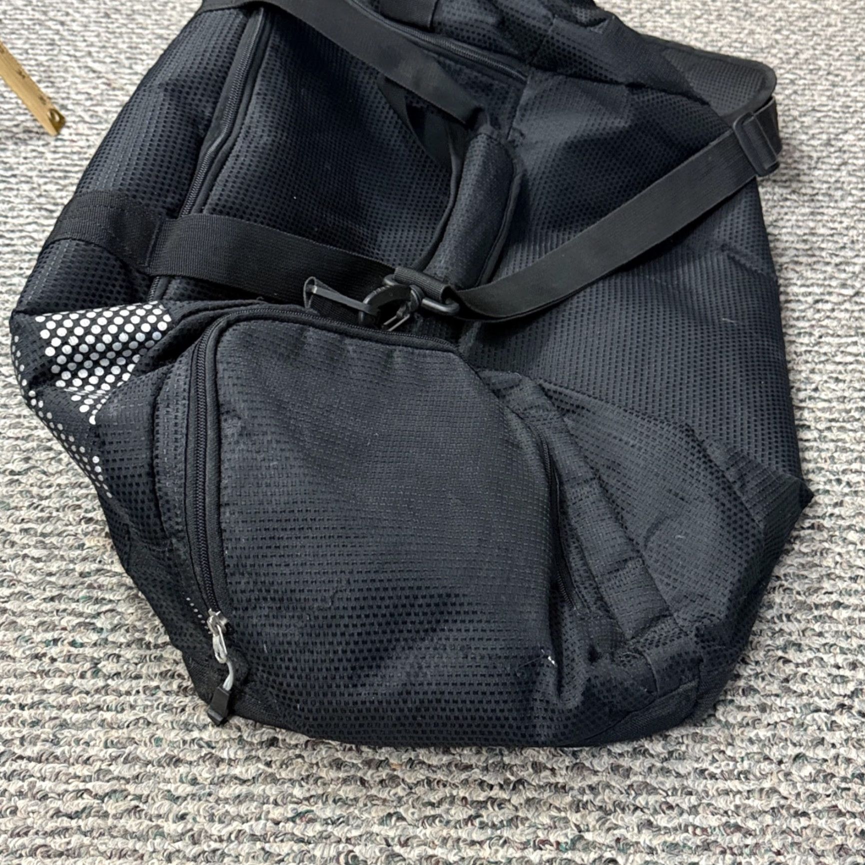Oakley VINTAGE Oakley Duffle Bag Crossbody Strap 90s Luggage Weekender Black Nylon Polyester Canvas Large Mens Bags Size ONE SIZE - 4 Thumbnail