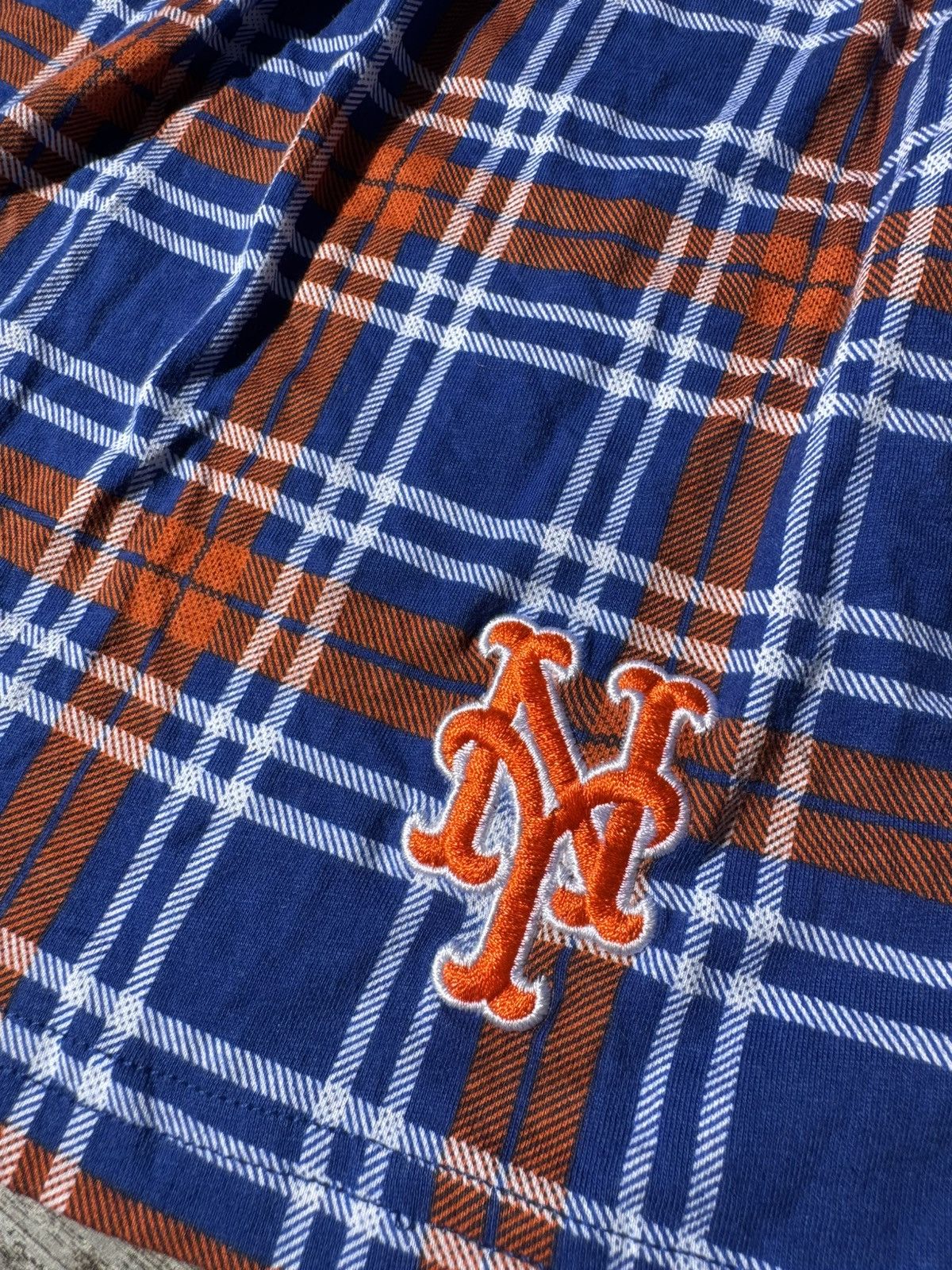 MLB NY METS SHORTS SOFT AND COMFORTABLE OFFICIAL MERCHANDISE Size US 35 - 3 Thumbnail