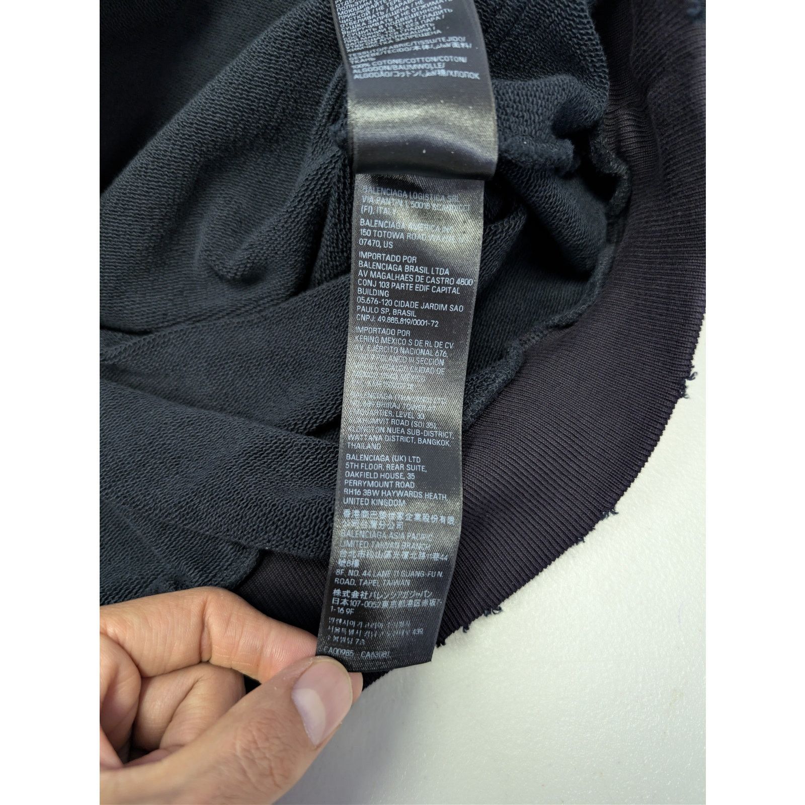 Balenciaga o1rshd1 Pierced Round Hoodie in Washed Black Size US M / EU 48-50 / 2 - 21 Thumbnail