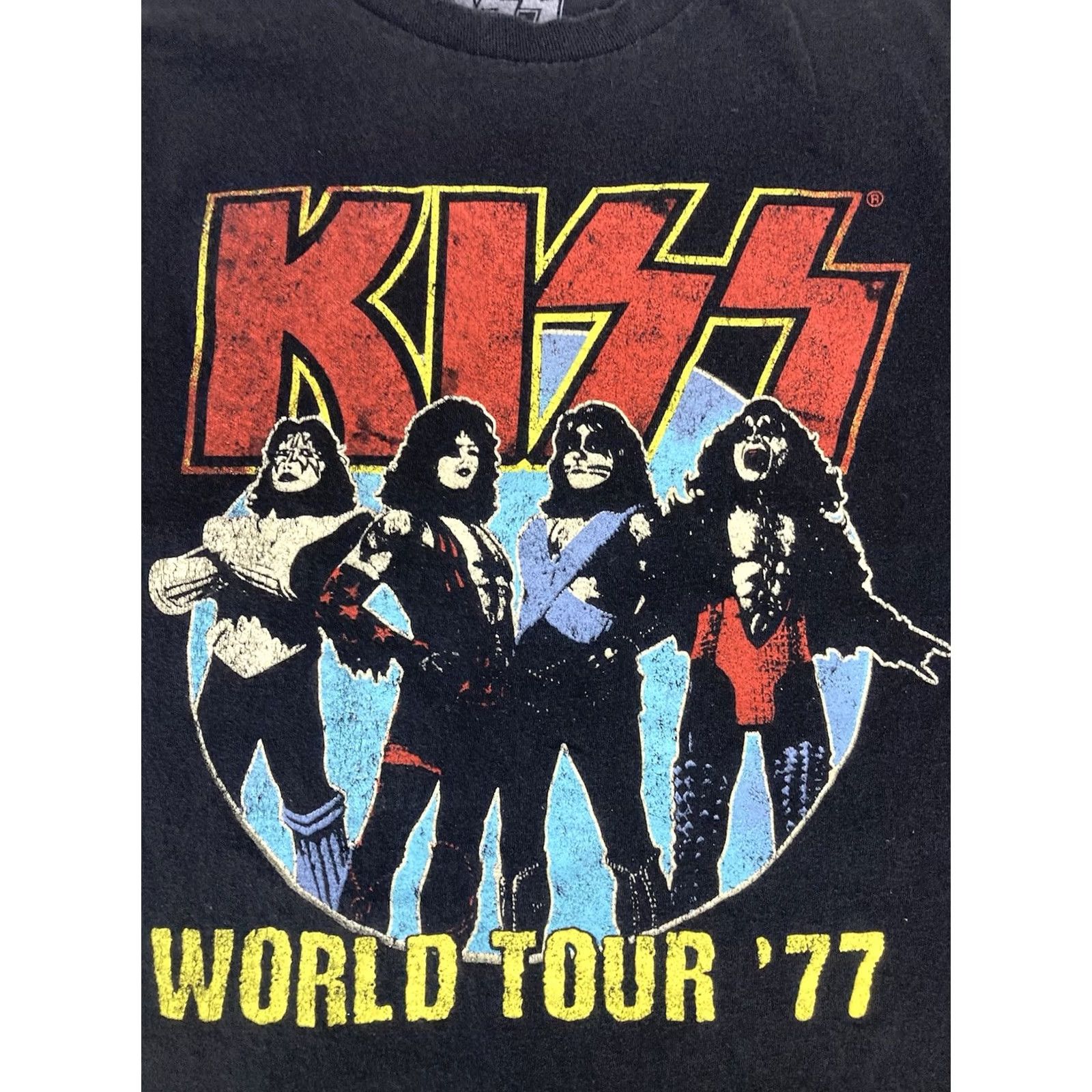 Vintage VINTAGE Kiss World Tour 77 Graphic T-shirt Women Medium Black Short Sleeve Band Music Shirt Womens - 192 Size M / US 6-8 / IT 42-44 - 2 Thumbnail