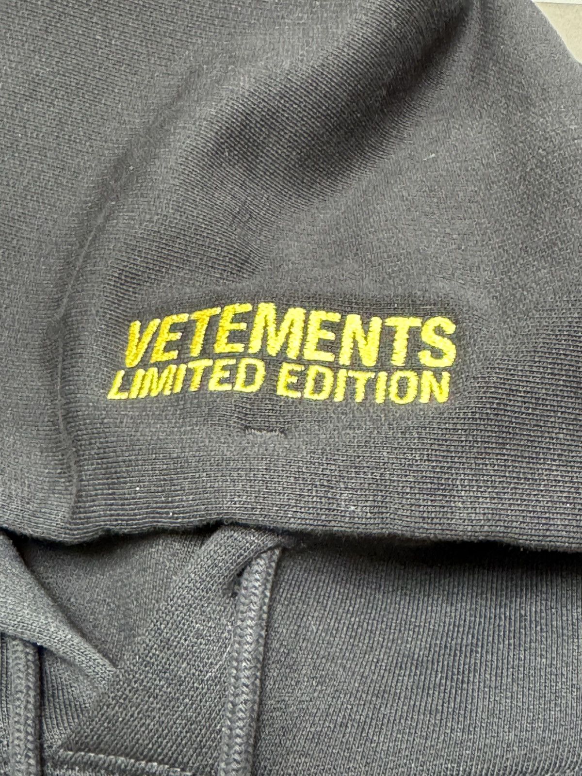 Vetements Vetements OXPAHA/security hoodie Size US XL / EU 56 / 4 - 4 Thumbnail