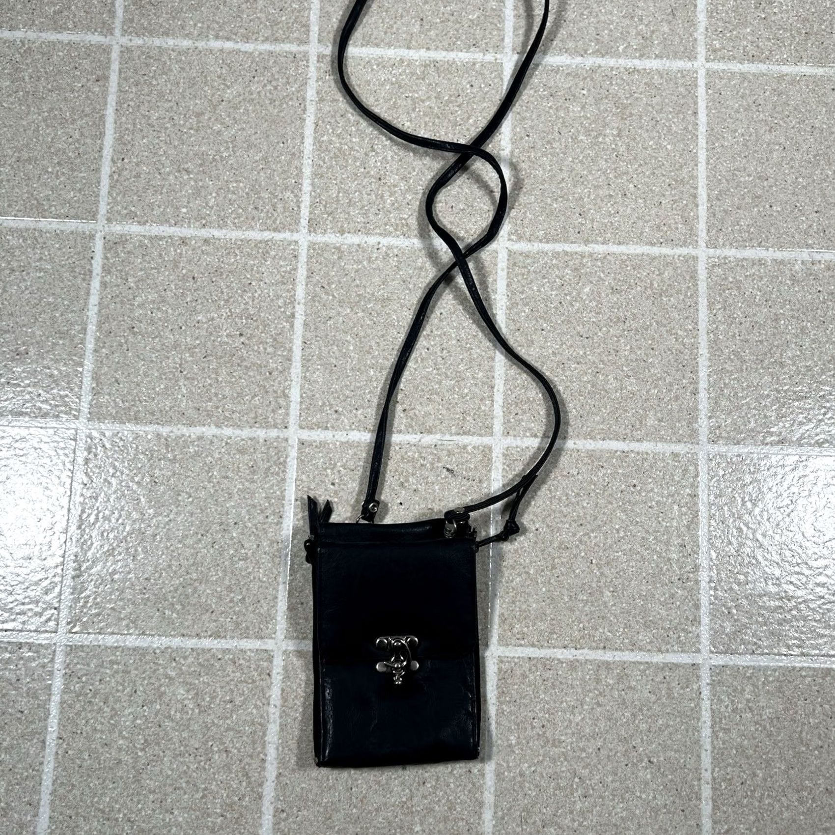 Vintage VINTAGE Black Leather Crossbody Bag Mirror Womens Size ONE SIZE - 2 Thumbnail