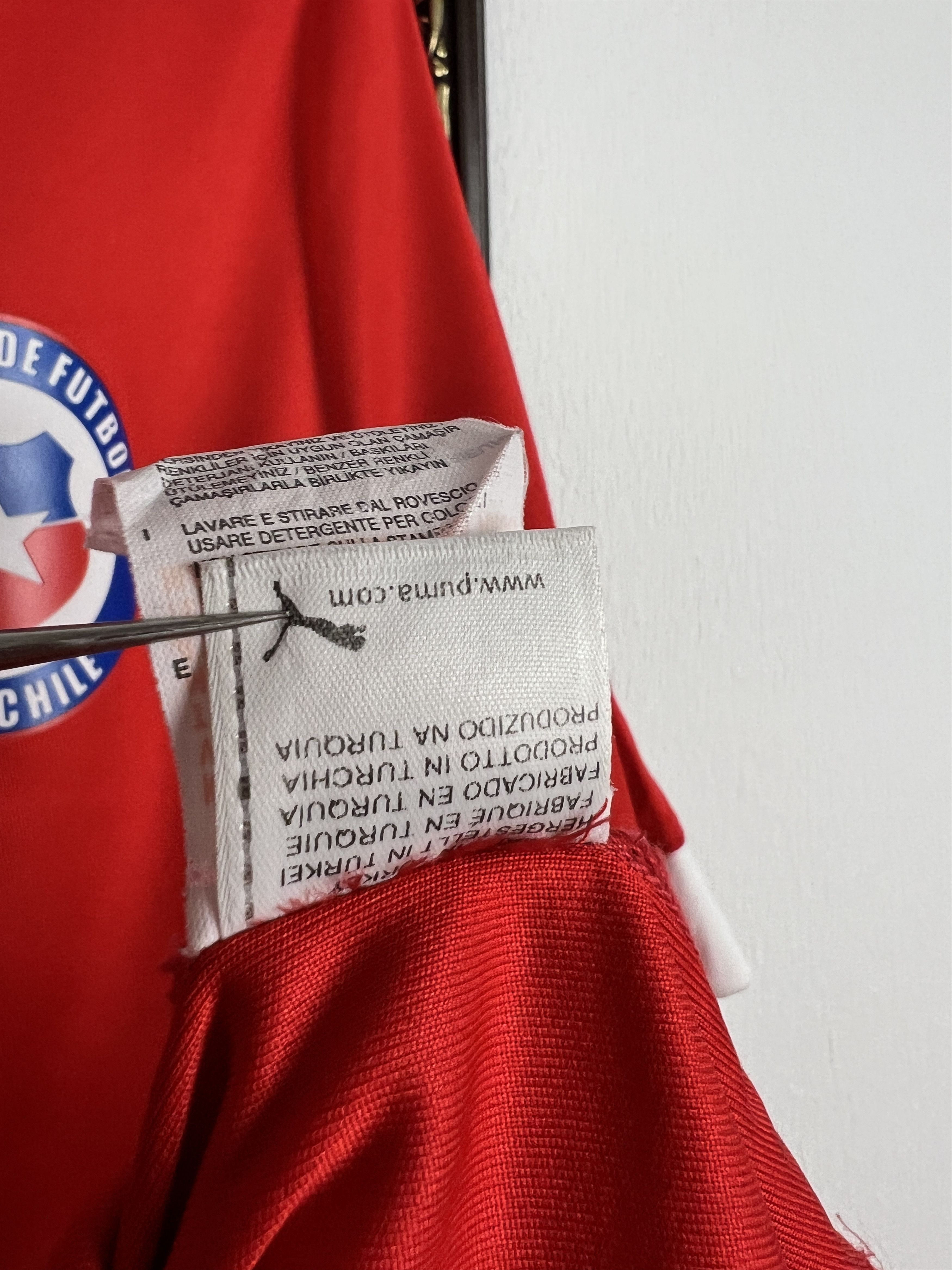 Puma Chile Home football shirt Soccer #7 Alexis Jersey Trikot Size US S / EU 44-46 / 1 - 10 Thumbnail