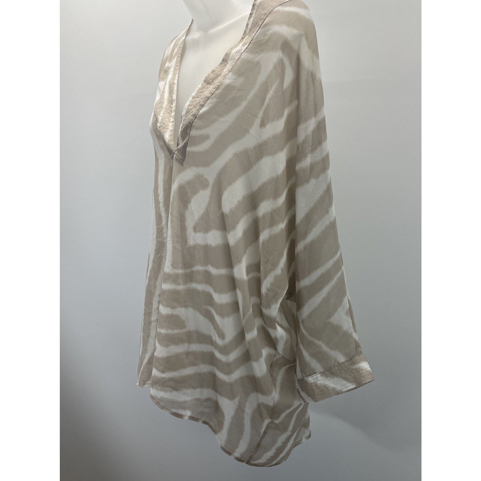 Chicos Chicos Blouse Tan Size 1 Sheer Animal Flowy Lagenlook Artsy Size M / US 6-8 / IT 42-44 - 3 Thumbnail