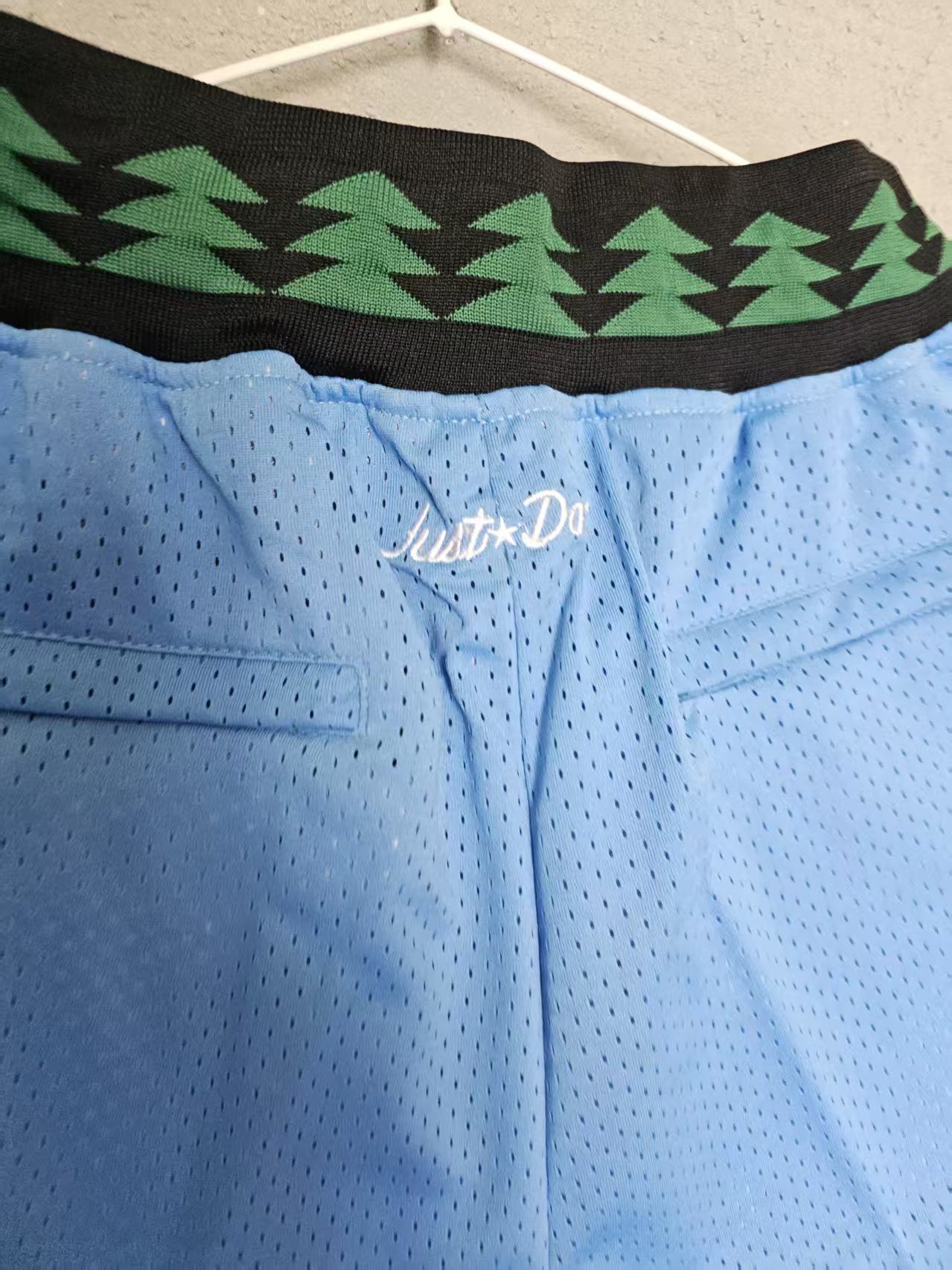 NBA Vintage Timberwolves Short Pocket Size US 32 / EU 48 - 6 Thumbnail