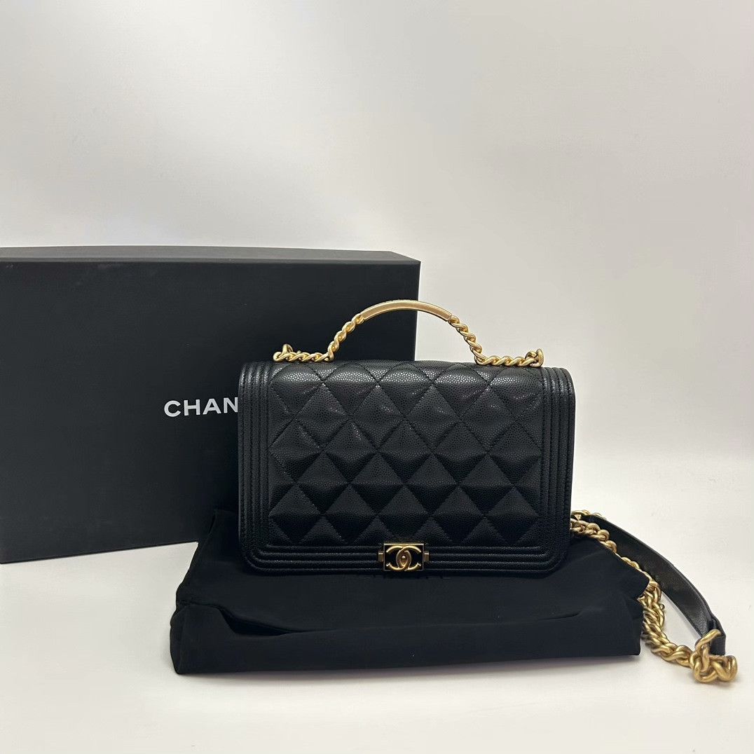Chanel Pre-loved Bag Very good condition Size ONE SIZE - 1 Thumbnail