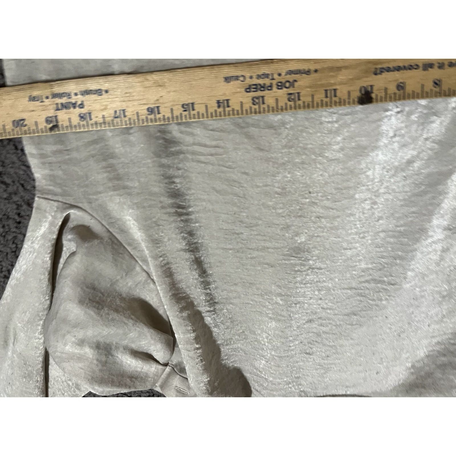 Banana Republic Banana Republic Blouse Long Sleeve Off-Shoulder Tie Neck Beige S Women's Shirt Diverse 2010s 90s Inspired, Pre-Owned Size S / US 4 / IT 40 - 4 Thumbnail