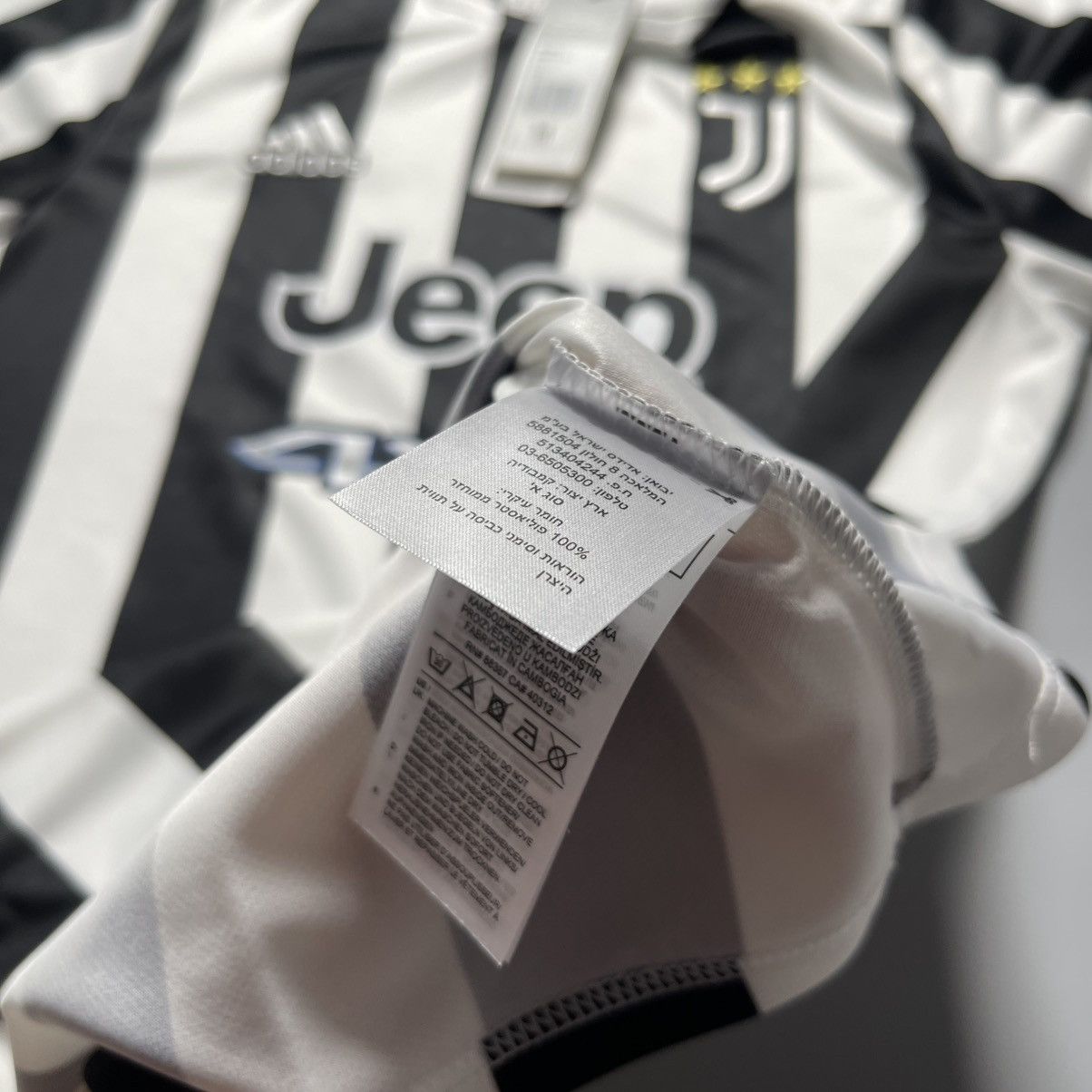 Adidas × Vintage JUVENTUS ADIDAS 2021/2022 FOOTBALL HOME JERSEY #7 RONALDO Size US M / EU 48-50 / 2 - 12 Thumbnail