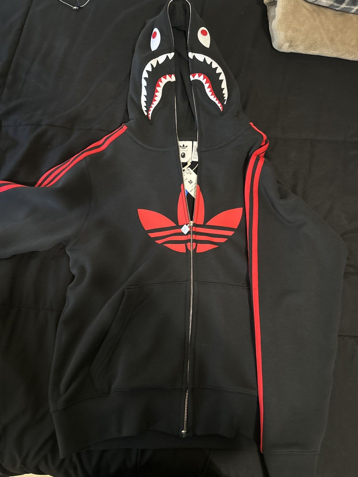Adidas × Bape Bape x adidas orginal shark full zip hoodie black/red medium Size US M / EU 48-50 / 2 - 7 Thumbnail