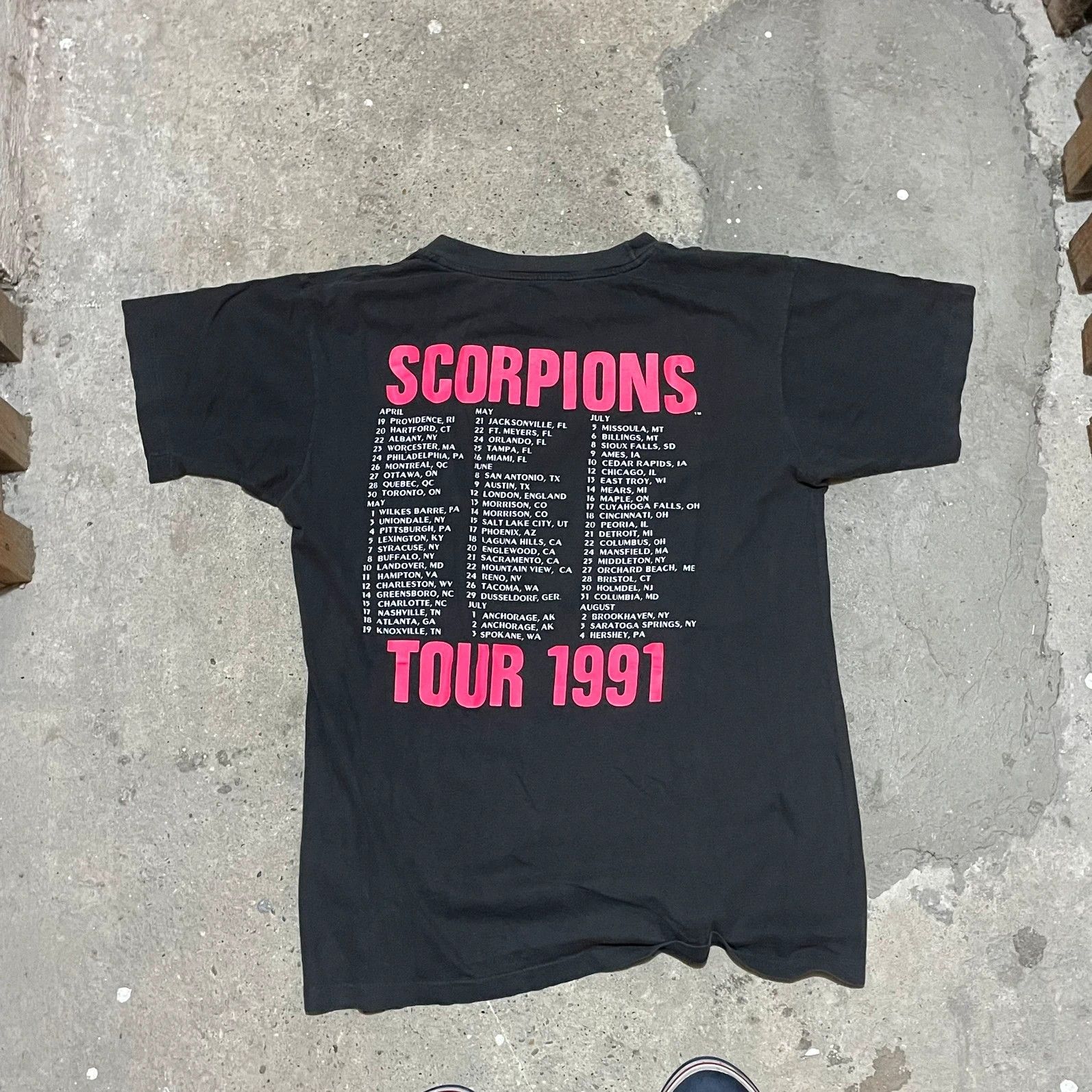 Band Tees Vintage scopions 1991 tour t-shirt Size US XL / EU 56 / 4 - 2 Thumbnail