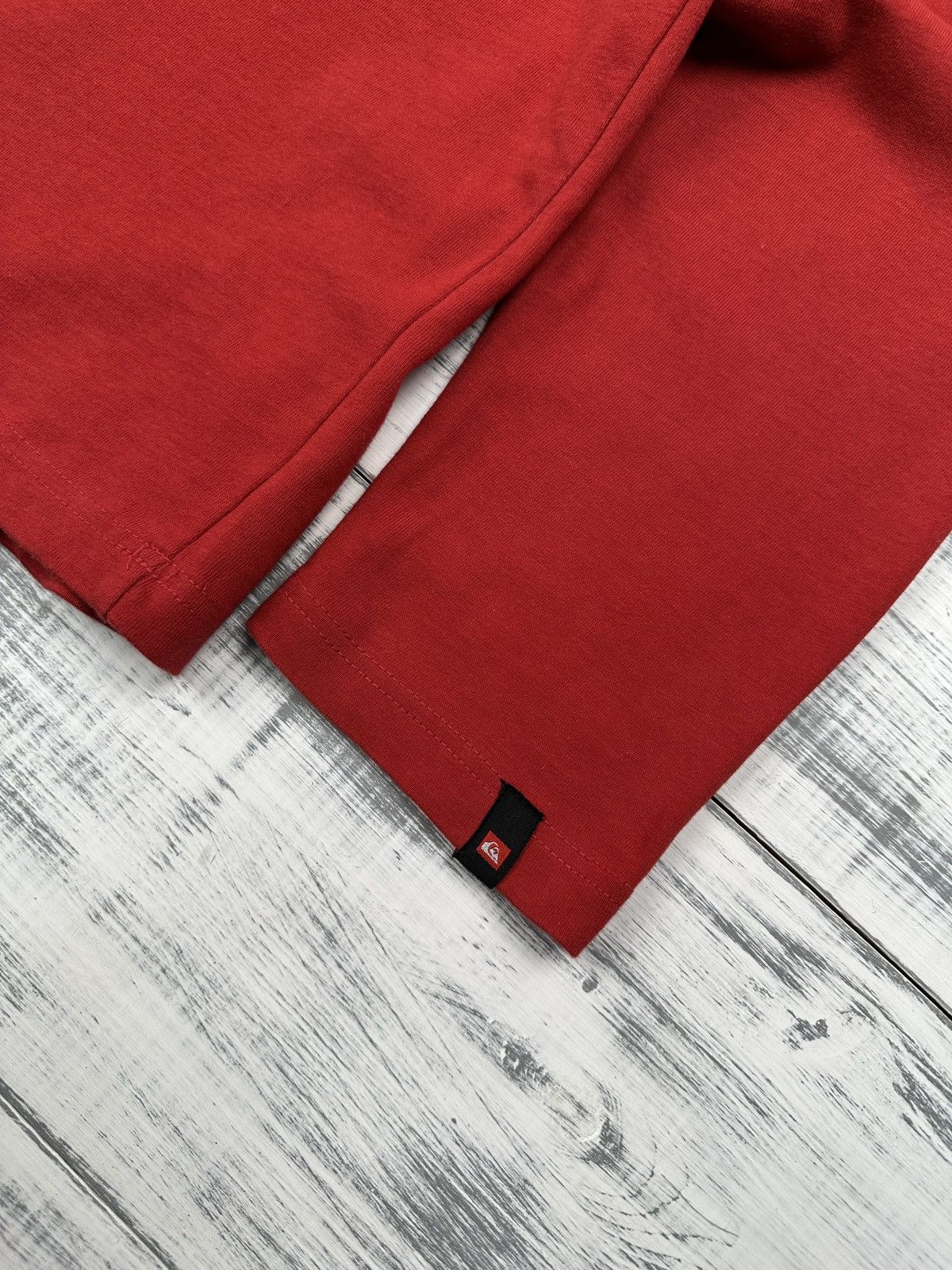 Quiksilver 90s Vintage QUIKSILVER Surf Big Logo Long Sleeve T-Shirt Red Size US XXL / EU 58 / 5 - 4 Thumbnail