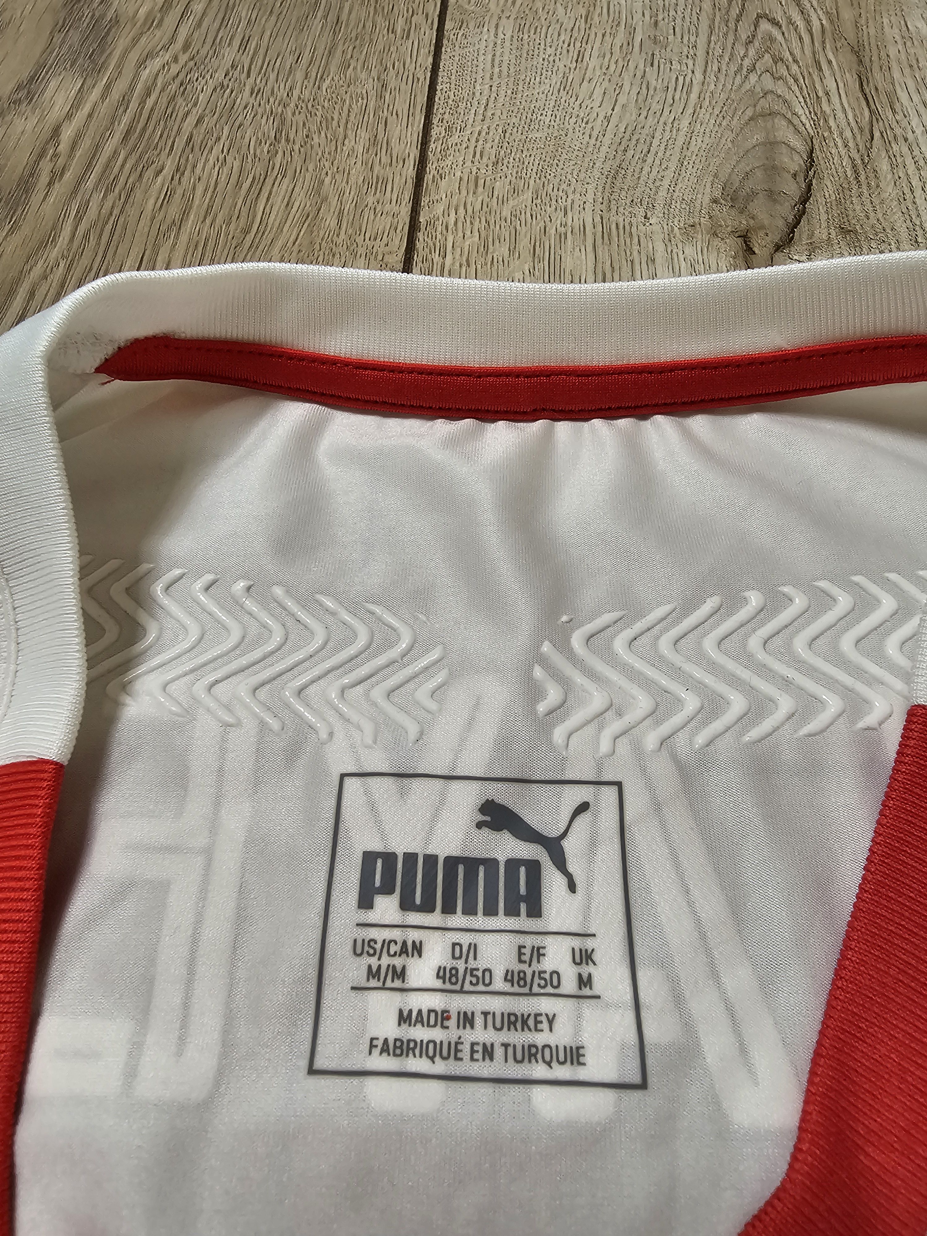 Puma SWITZERLAND 2016 2018 PLAYER VERSION FOOTBALL SOCCER JERSEY Size US S / EU 44-46 / 1 - 9 Thumbnail