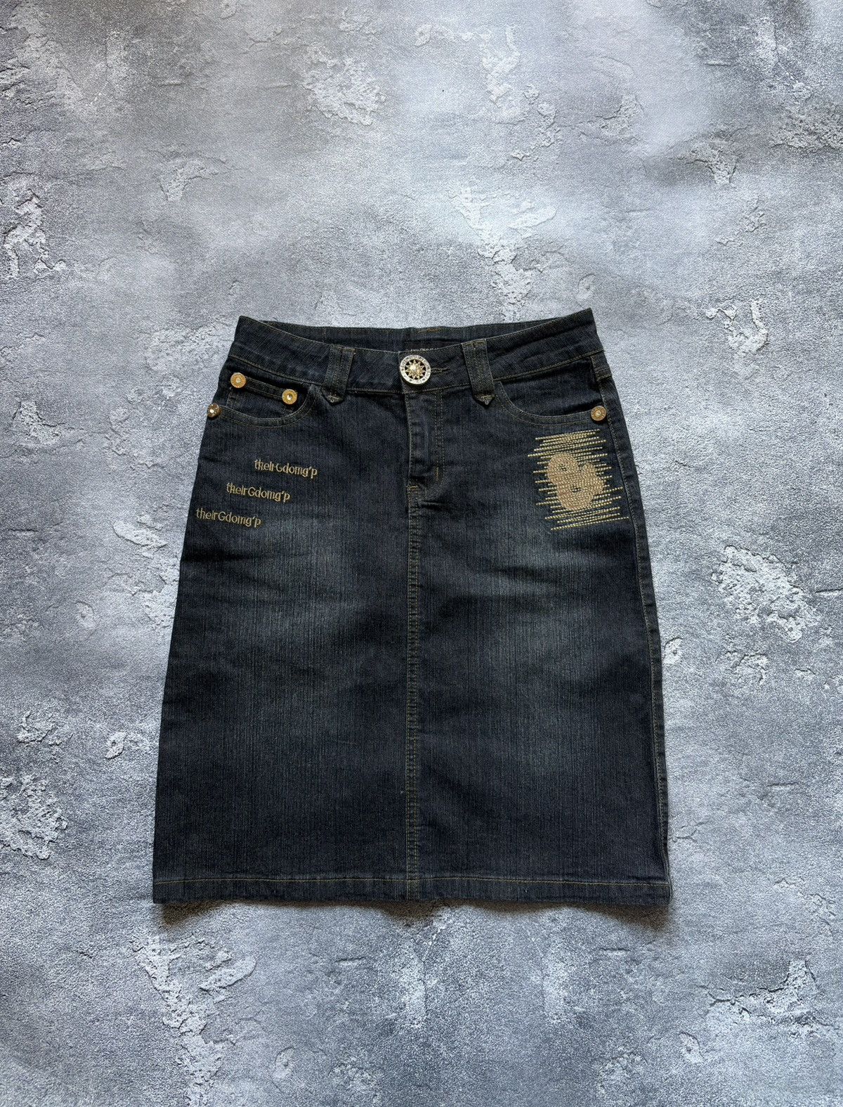 Dolce & Gabbana Dolce&Gabbana Y2K DG Logo Gothic Grunge Wash Denim Skirt Size 26" / US 2 / IT 38 - 1 Thumbnail