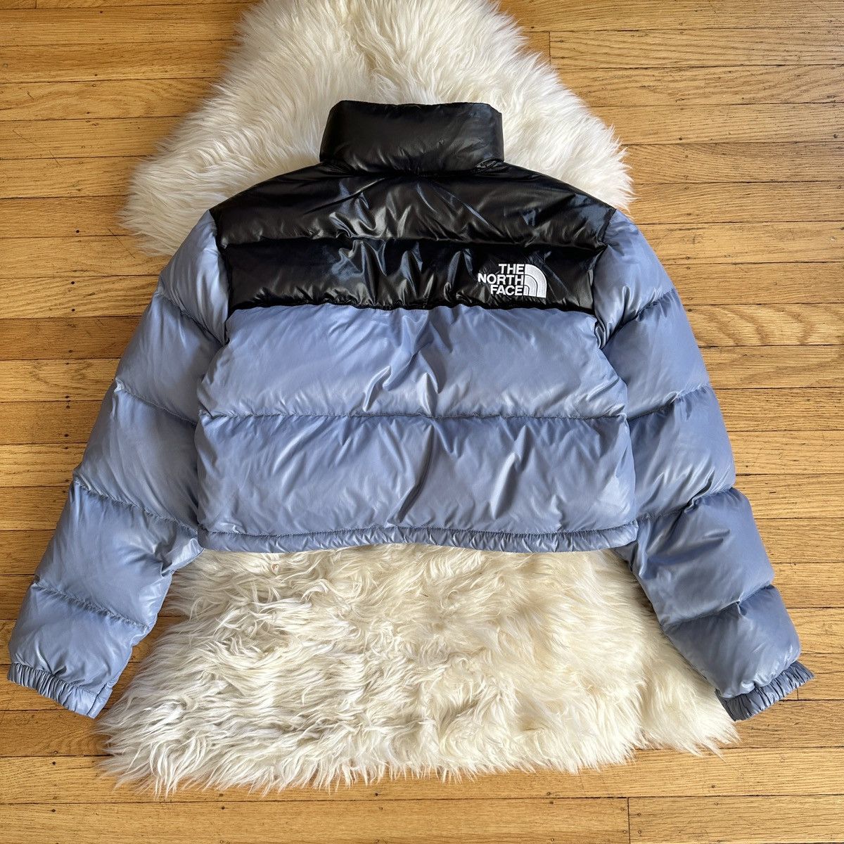 The North Face north face nuptse blue black cropped puffer jacket small Size S / US 4 / IT 40 - 2 Thumbnail