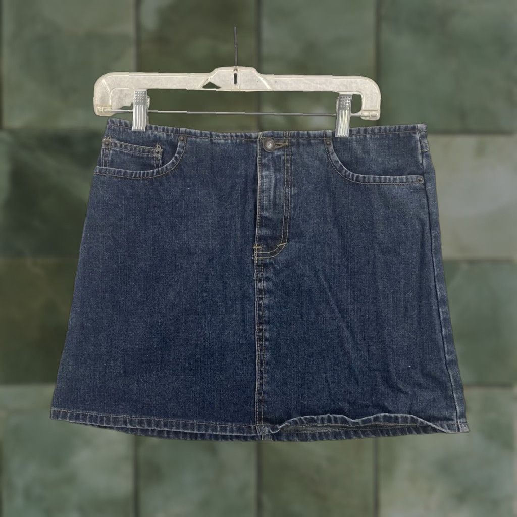American Eagle Outfitters VINTAGE American Eagle Denim Jean Skirt Adult 2 Mini Short Made in USA Size 26" / US 2 / IT 38 - 1 Thumbnail