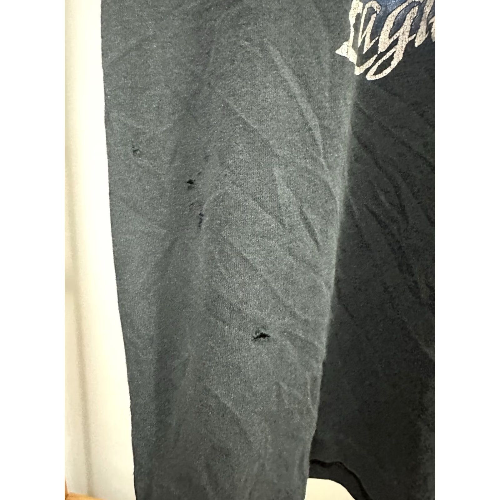 Harley Davidson VTG 80s Harley Davidson 3D Emblem T-Shirt M Black Mens Short Sleeve Vintage Eagle Has Landed Paper Thin Distressed Worn to Perfection Size US M / EU 48-50 / 2 - 7 Thumbnail