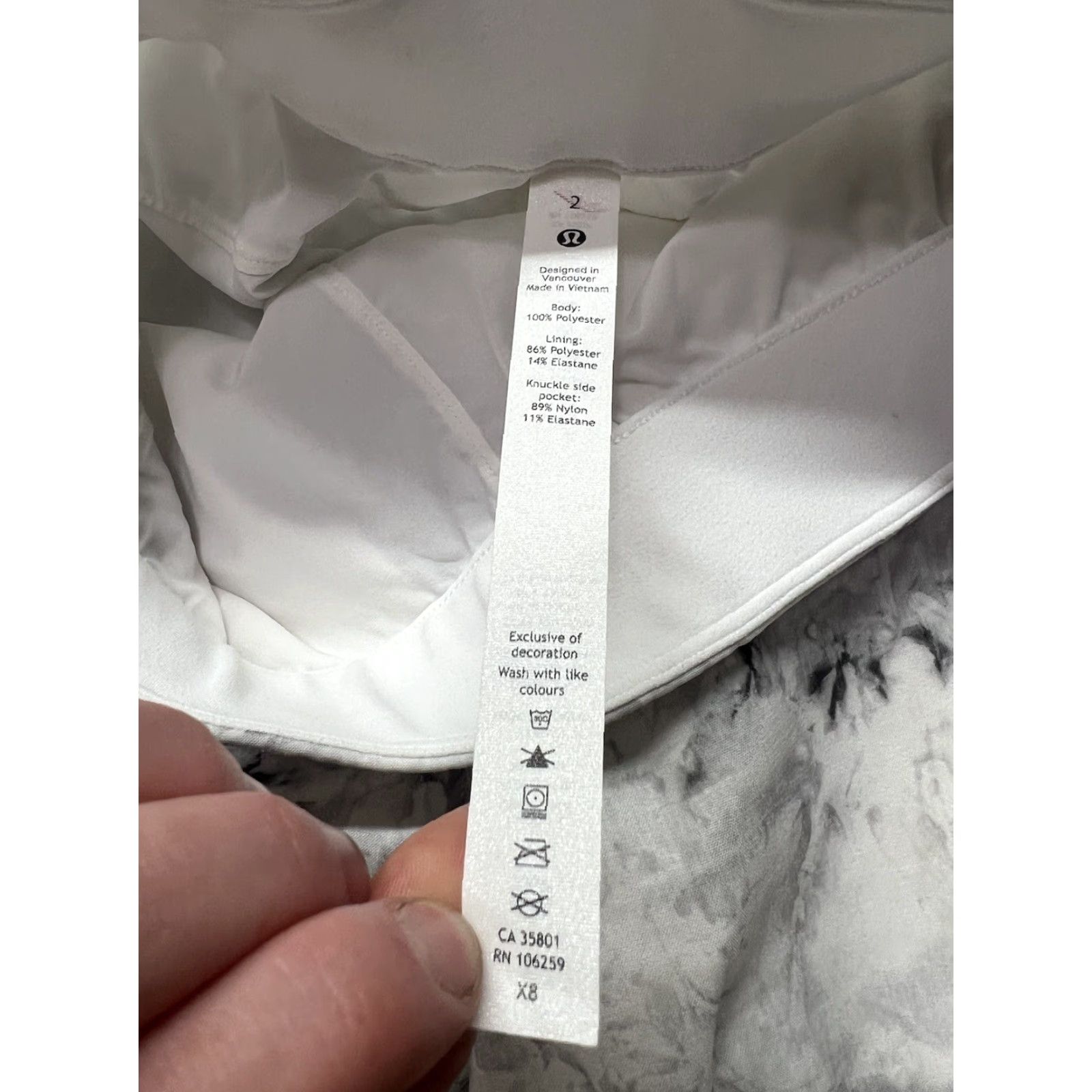 Lululemon Lululemon Flat Front Relaxed Short High-Rise 5" Marble White Pockets Women's 2 Inseam 5" Moisture Wicking Zip Pocket Athletic Summer Activewear Size 26" / US 2 / IT 38 - 7 Thumbnail