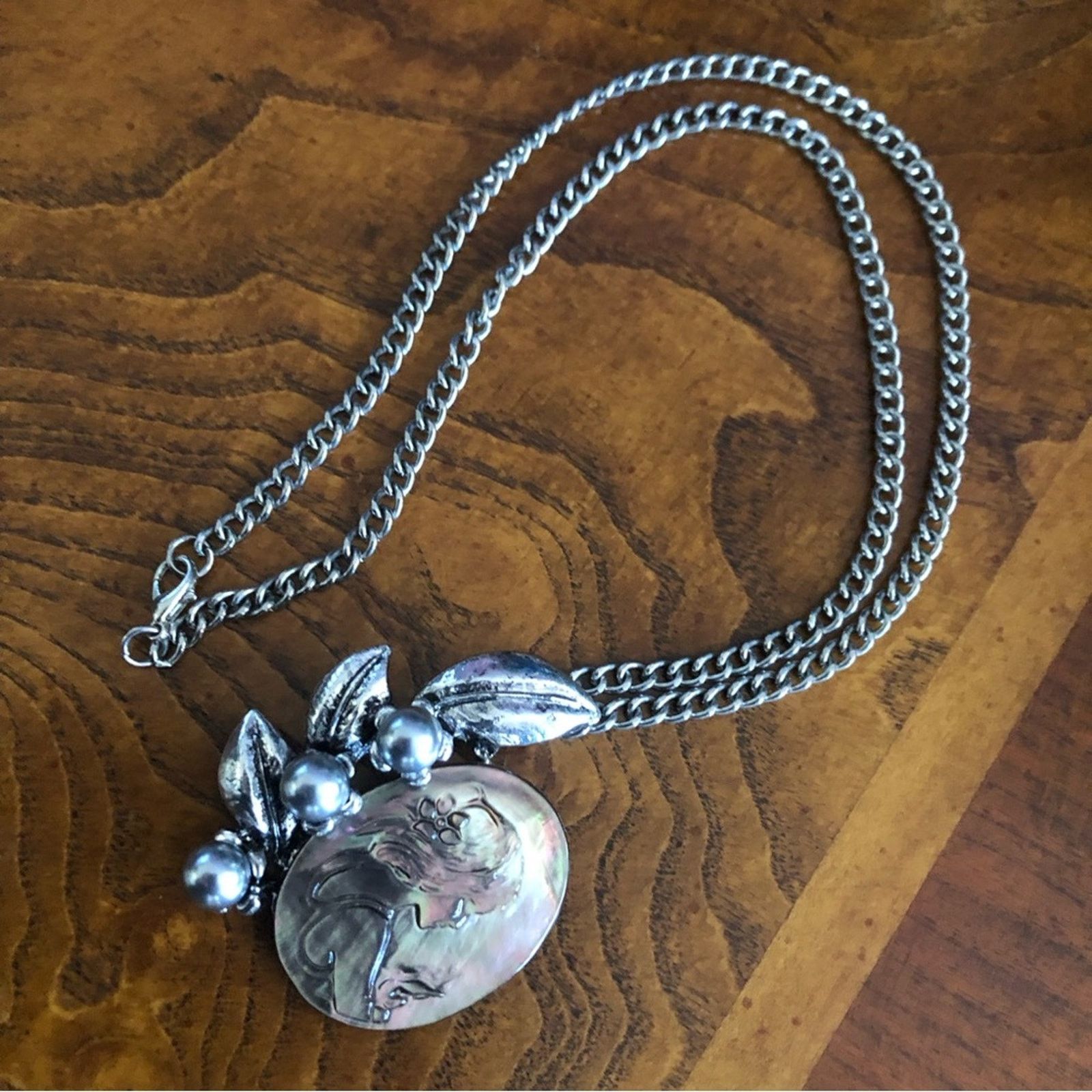Handmade Handcrafted mother of pearl cameo pearl accent necklace Size ONE SIZE - 2 Thumbnail