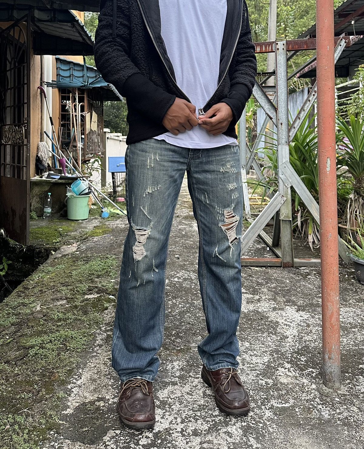 Levi's Vintage Clothing 👹Vintage Levi’s Distressed Straight Cut Jeans Size US 31 - 4 Thumbnail