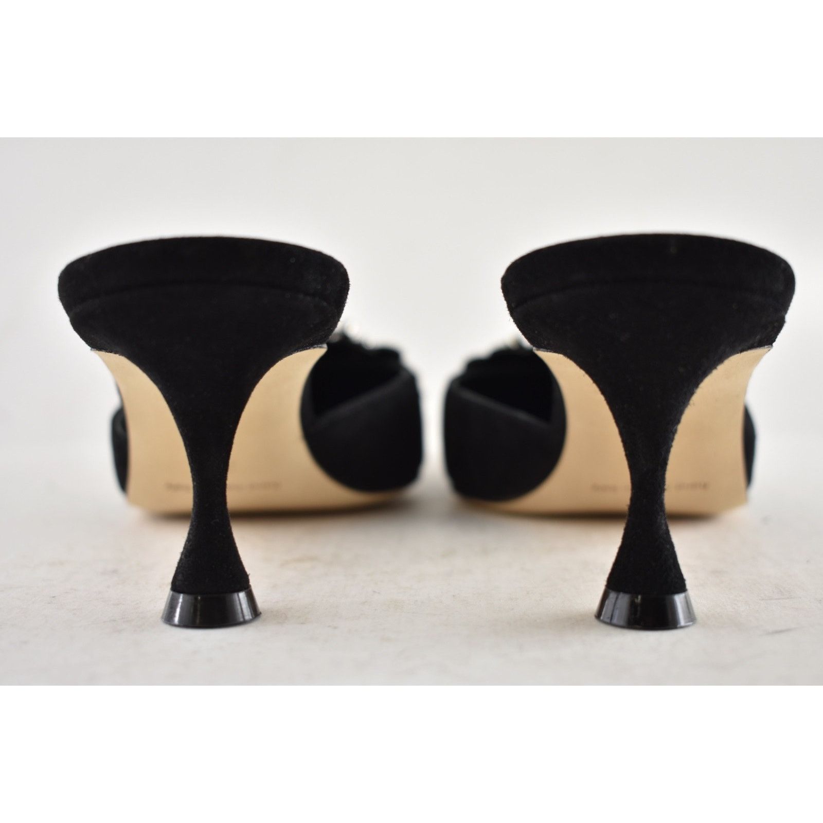 Manolo Blahnik Manolo Blahnik Shogmu 50 Black Suede Jewel Crystal Kitten Size US 7 / IT 37 - 16 Thumbnail