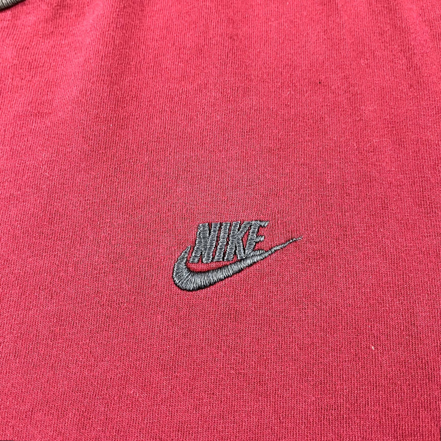 Nike VINTAGE Nike Crewneck Shirt Men Large Red Logo Distressed Y2K Classic Size US L / EU 52-54 / 3 - 2 Thumbnail