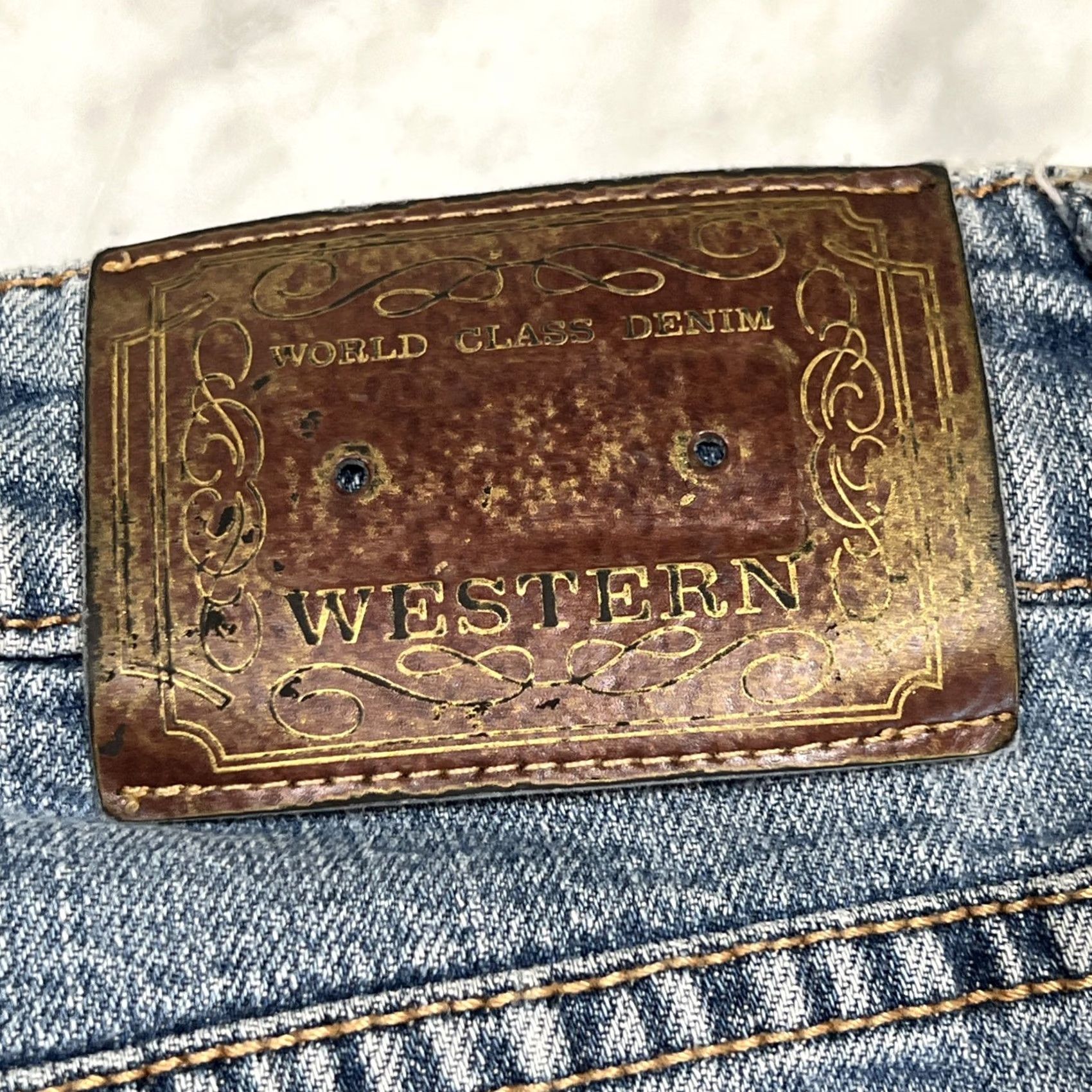 Bell VINTAGE 90’s Lawman Western Jeans Women 13 Bell Bottom Embellished Faded Stretch Jeans Western Girls Womens Size 34" / US 12 / IT 48 - 4 Thumbnail