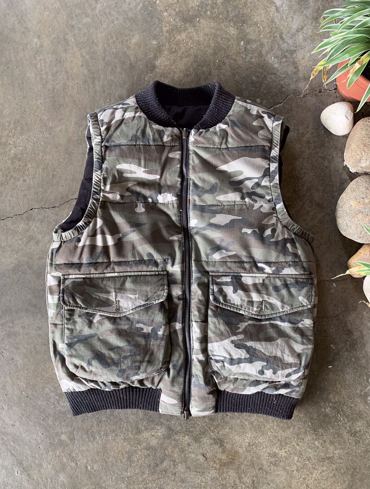 Japanese Brand × Vintage VTG Army Tactical Camou Reversible Down Puffer Vase Size US M / EU 48-50 / 2 - 4 Thumbnail
