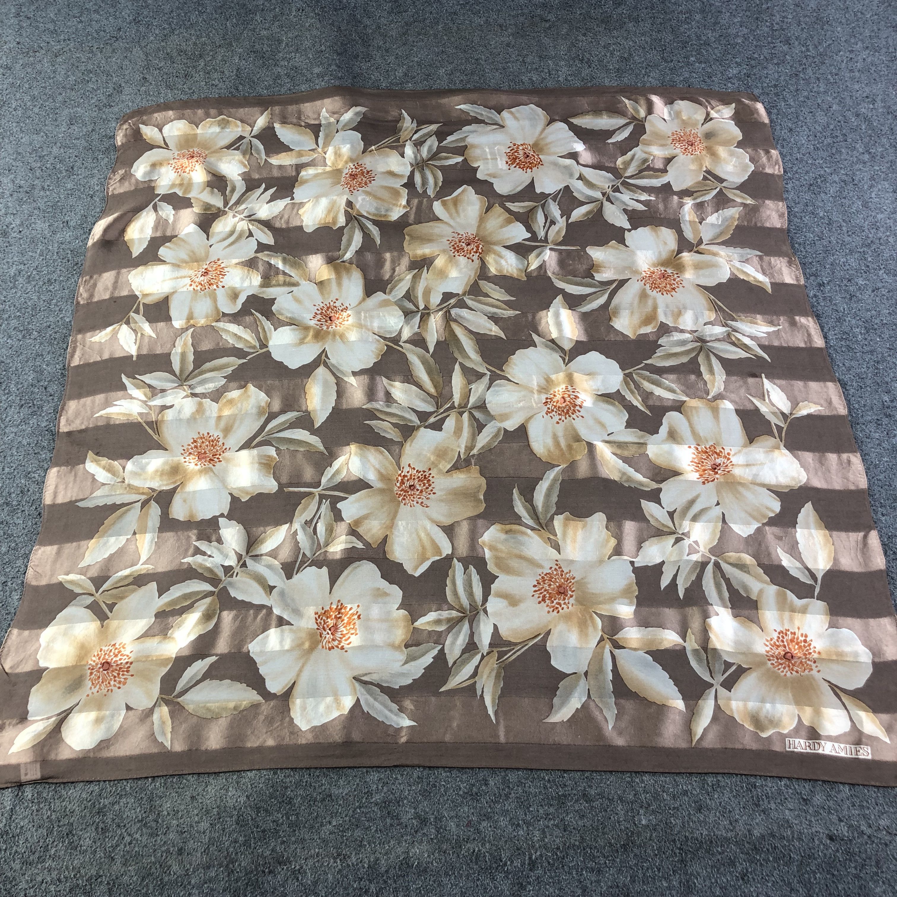 Hardy Amies Hardy Amies Floral Silk Scarf M663 Size ONE SIZE - 1 Thumbnail