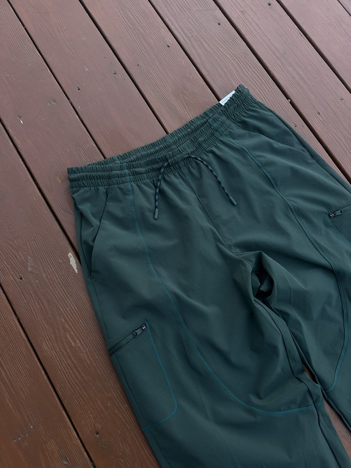 Other New Men’s Cargo Sweatpants Nike Dri Fit Size US 36 / EU 52 - 6 Thumbnail