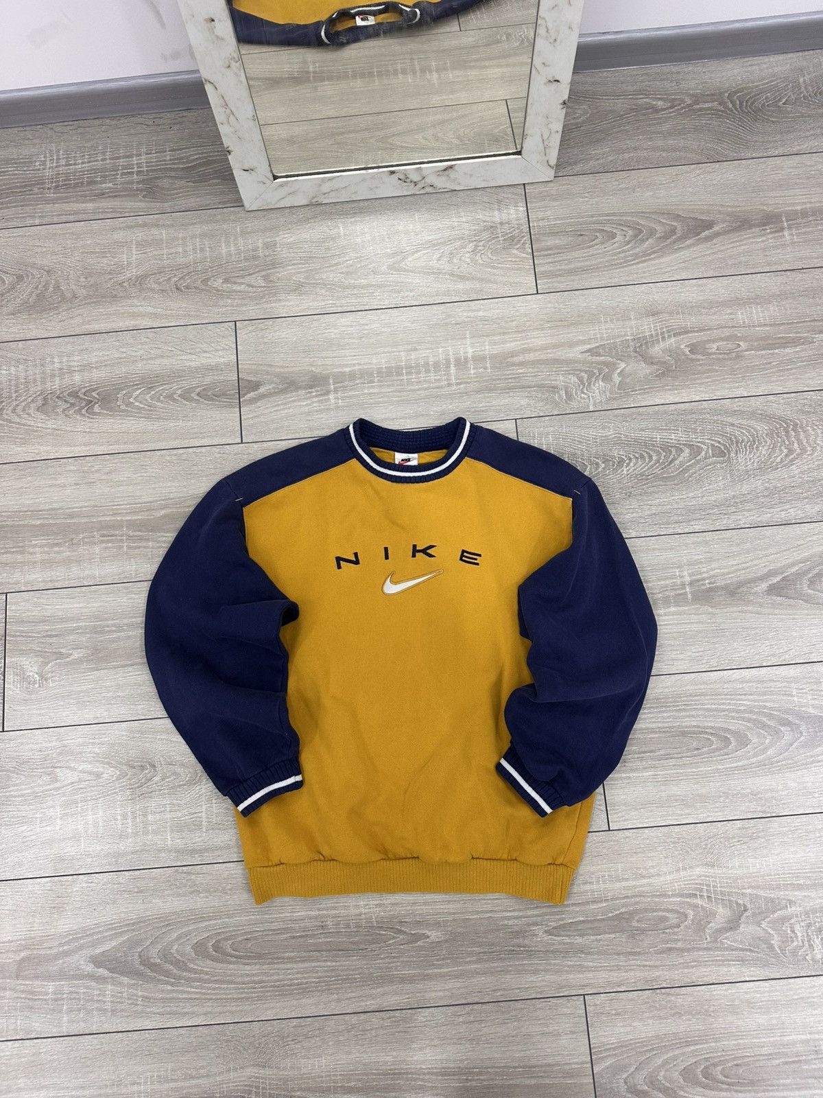 Nike Nike Vintage 90s Sweatshirt Baggy Boxy Fit Size US S / EU 44-46 / 1 - 5 Thumbnail