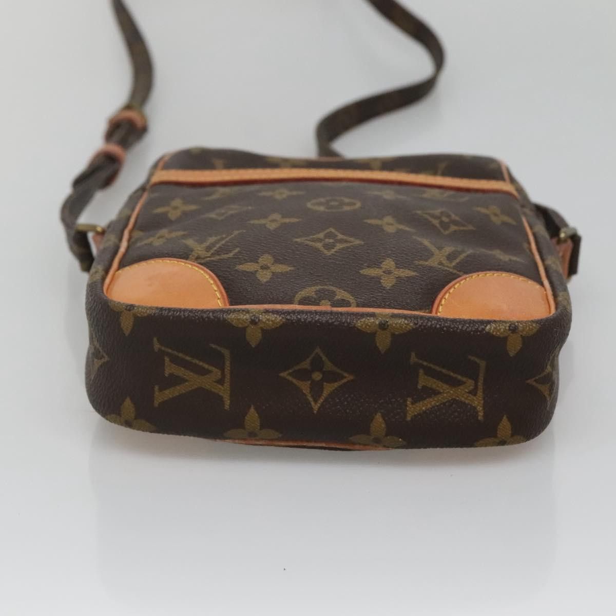 Louis Vuitton LOUIS VUITTON Monogram Danube Shoulder Bag M45266 Size ONE SIZE - 5 Thumbnail