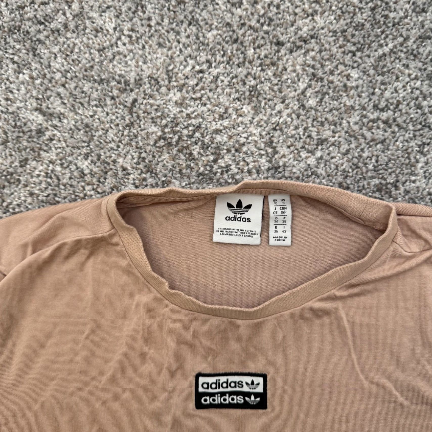 Adidas Adidas Shirt Womens Small Crop Top Trefoil Athletic Short Sleeve Shirt - Womens Cropped Tee, Tan/Beige, 90s-Now Style Size S / US 4 / IT 40 - 5 Thumbnail