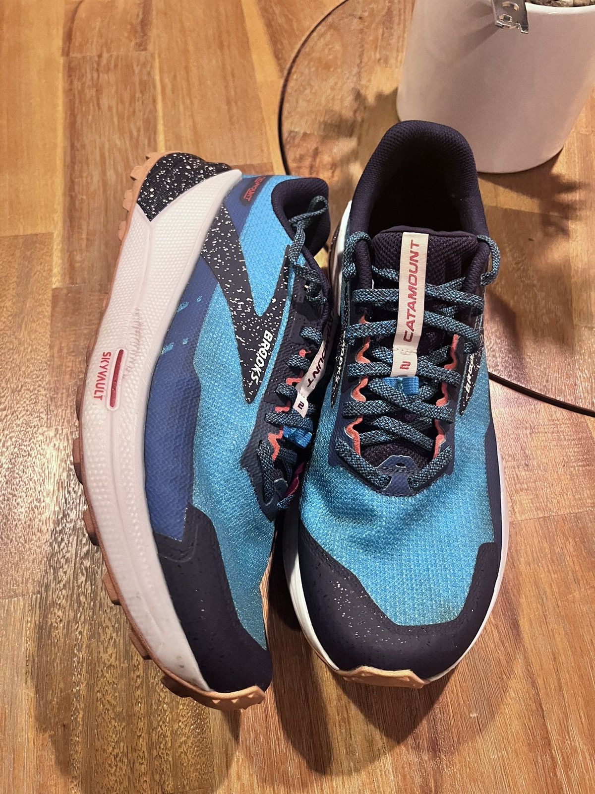 Brooks Catamount 2 size 11 Size US 11 / EU 44 - 2 Thumbnail