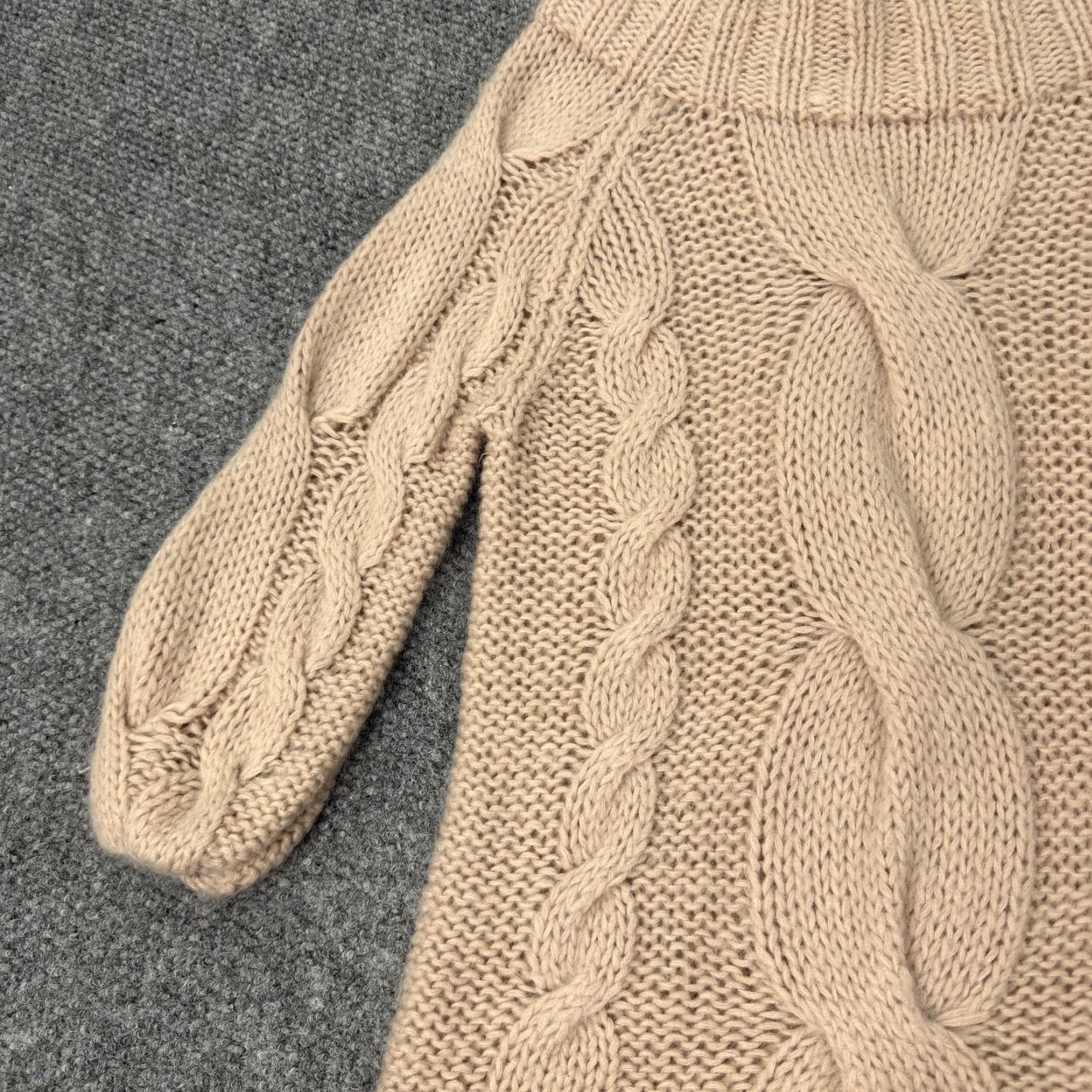 Vintage Moda International Sweater Women Small Beige Mohair Blend Cable Knit Turtleneck 3/4 Sleeve Raglan Heavyweight Knit Womens Size S / US 4 / IT 40 - 3 Thumbnail