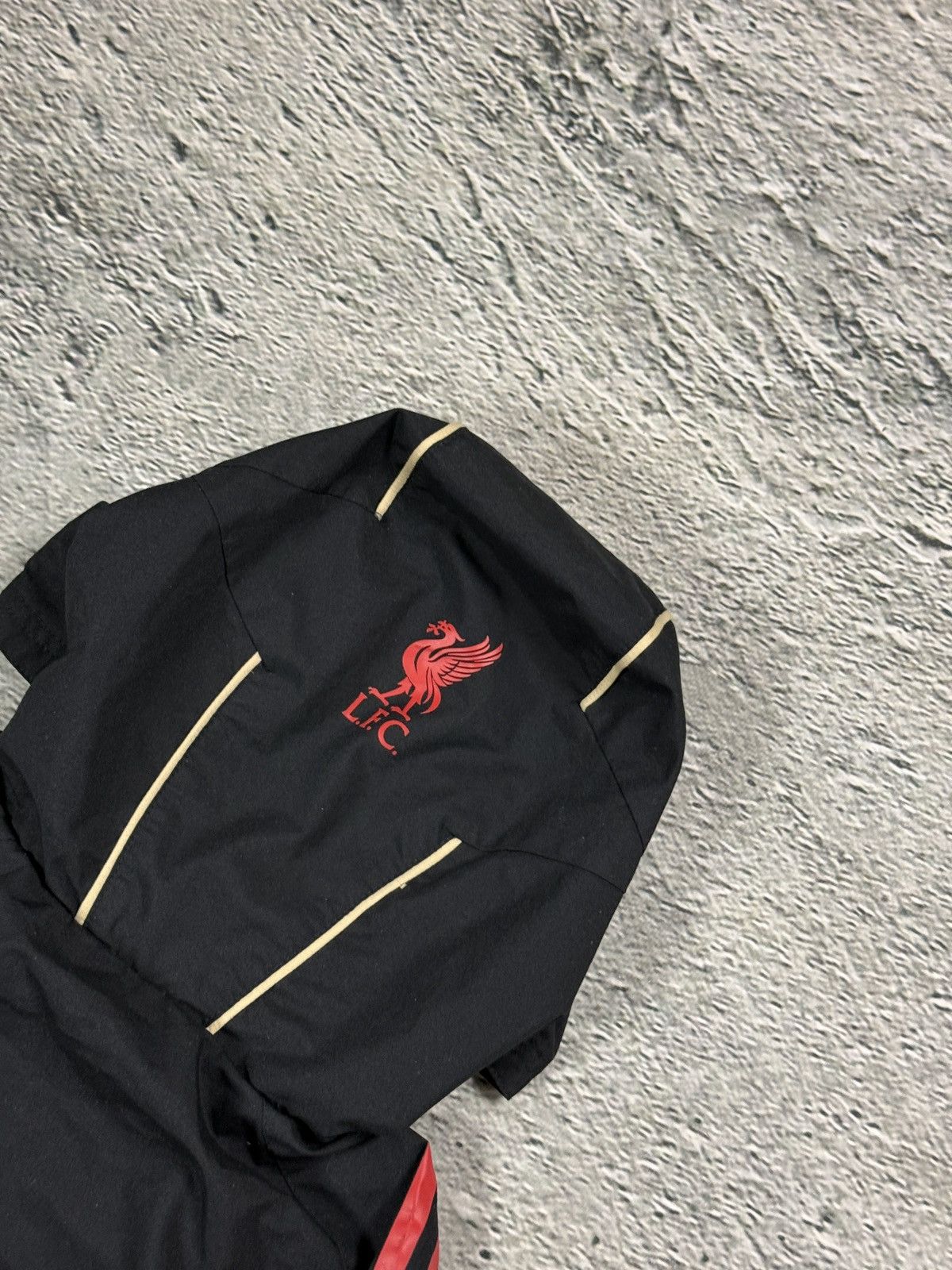 Adidas Liverpool 09 Adidas track jacket asymmetric champions league Size US XL / EU 56 / 4 - 9 Thumbnail