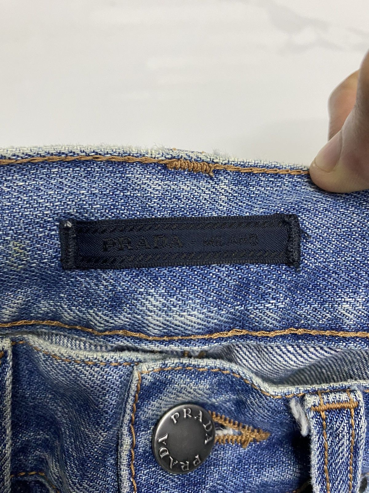 Prada PRADA MILANO SLIM FIT TAPERED LEG DENIM JEANS Size US 28 / EU 44 - 12 Thumbnail
