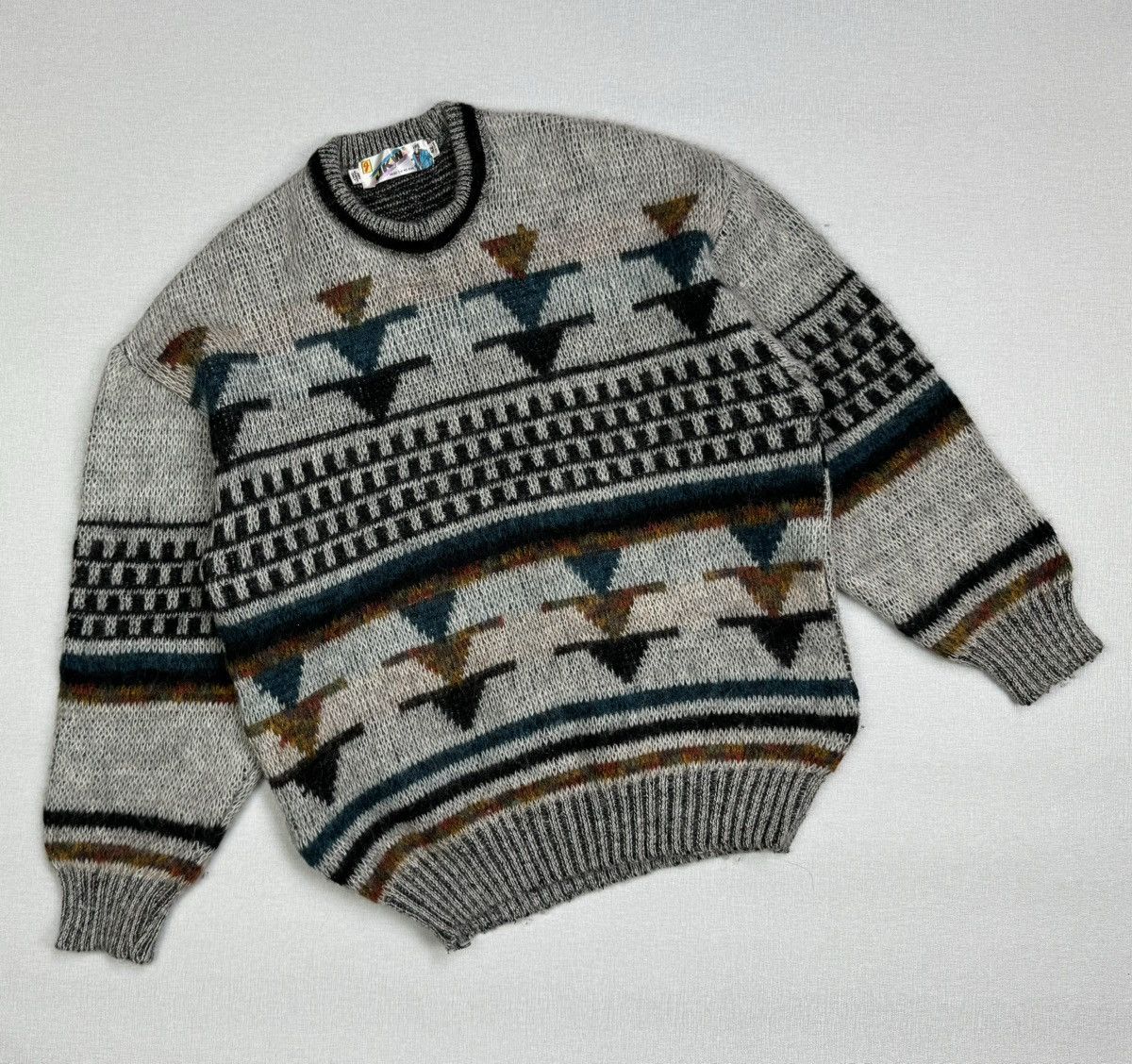 Vintage Men’s Vintage JKW Wool Abstract Sweater size 42 Size US L / EU 52-54 / 3 - 1 Thumbnail