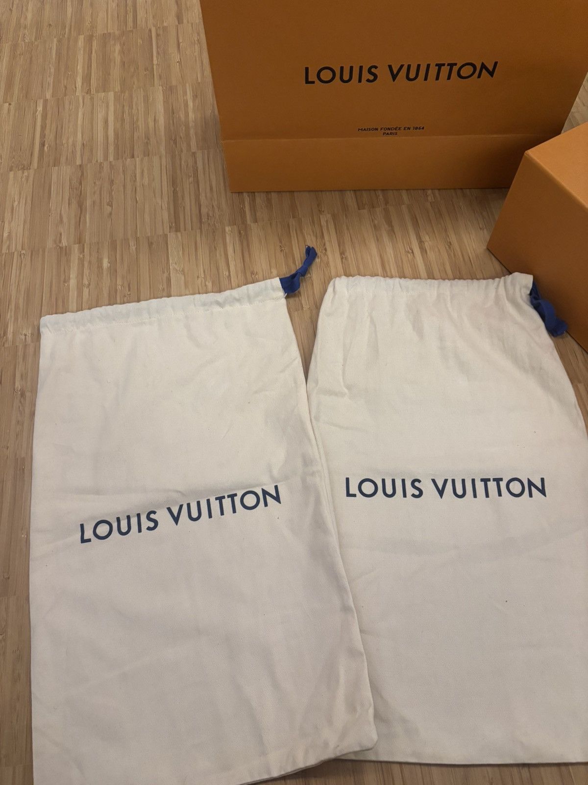 Louis Vuitton Louis Vuitton Run Away Sneaker Limited edition 8.5 US EU 42 Size US 8.5 / EU 41-42 - 13 Thumbnail