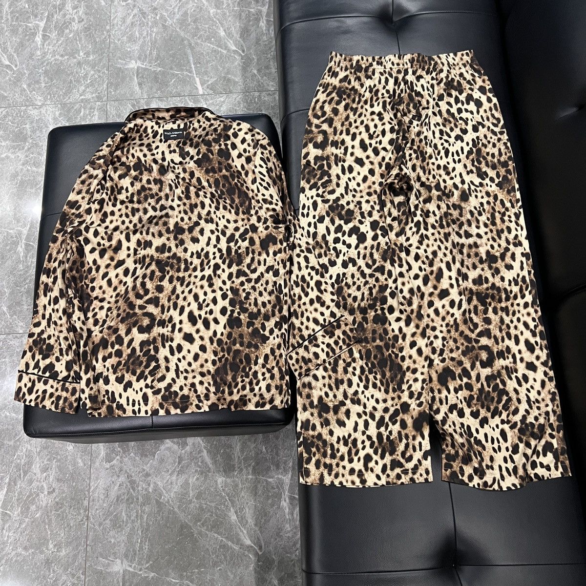 Dolce & Gabbana Dolce & Gabbana by SKIMS FW24 Silk Leopard Print Set Size US M / EU 48-50 / 2 - 2 Thumbnail