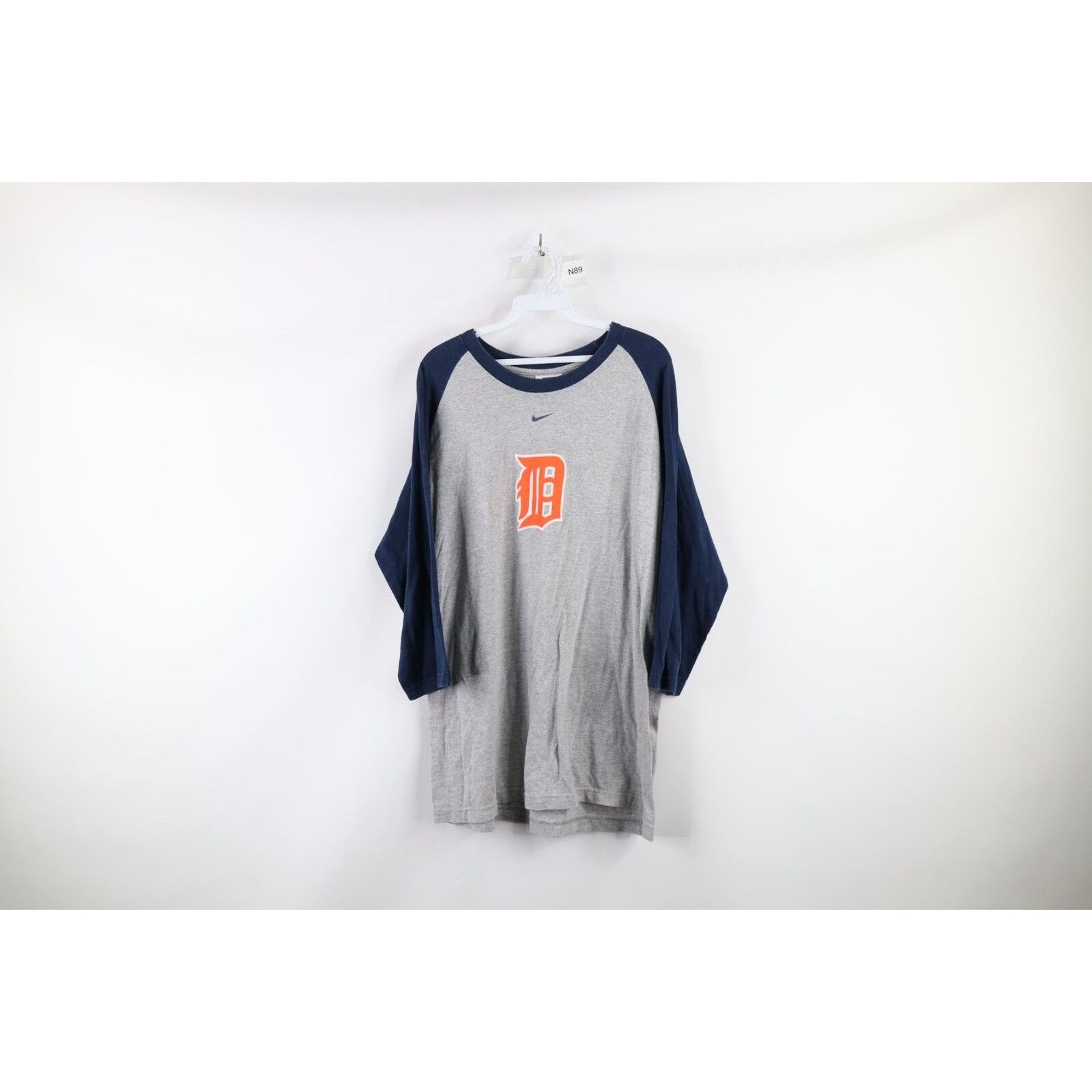 Nike × Vintage Vintage Nike Travis Scott Mini Swoosh Detroit Tigers T-Shirt Size US L / EU 52-54 / 3 - 1 Thumbnail