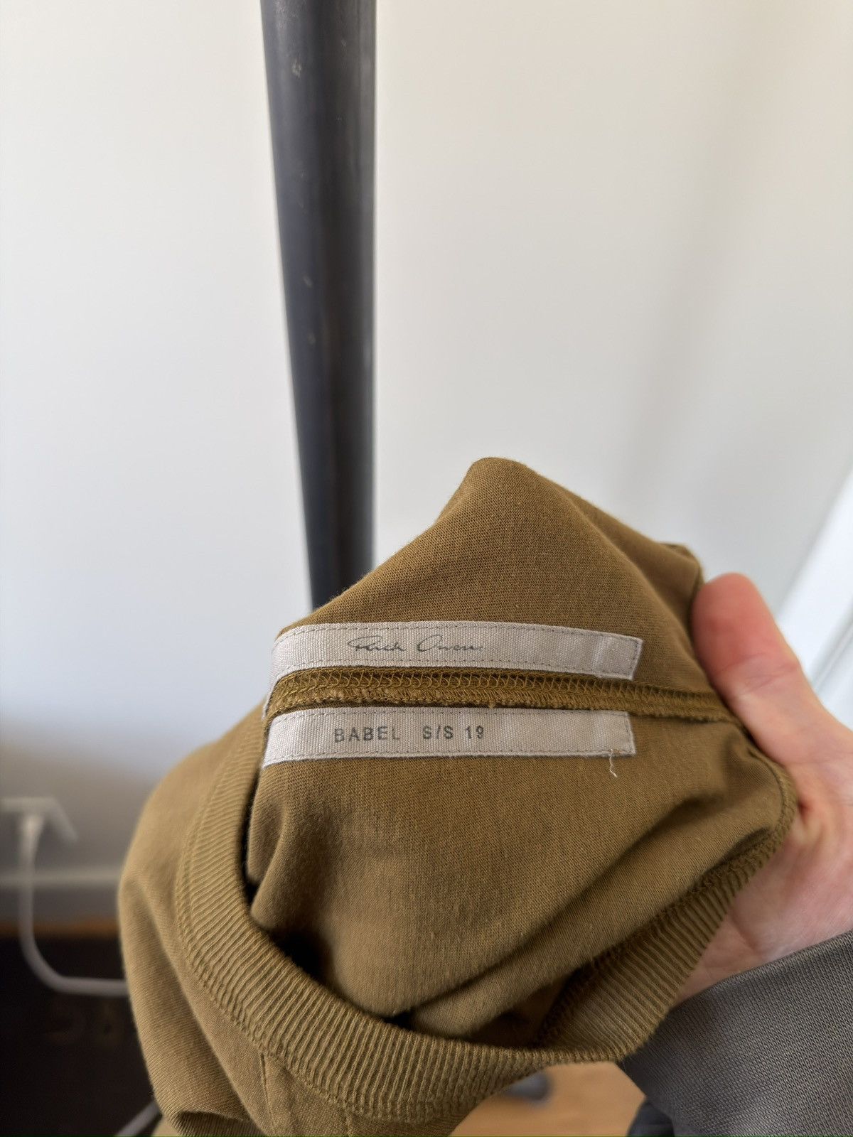 Rick Owens SS19 BABEL Mustard Rivet Level Tee Size US M / EU 48-50 / 2 - 4 Thumbnail