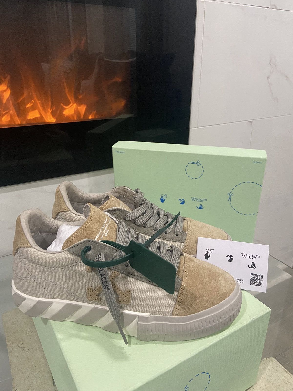 Off-White Off-White Low Vulcanized Sneakers Women’s EU 37 Size US 6.5 / IT 36.5 - 7 Thumbnail