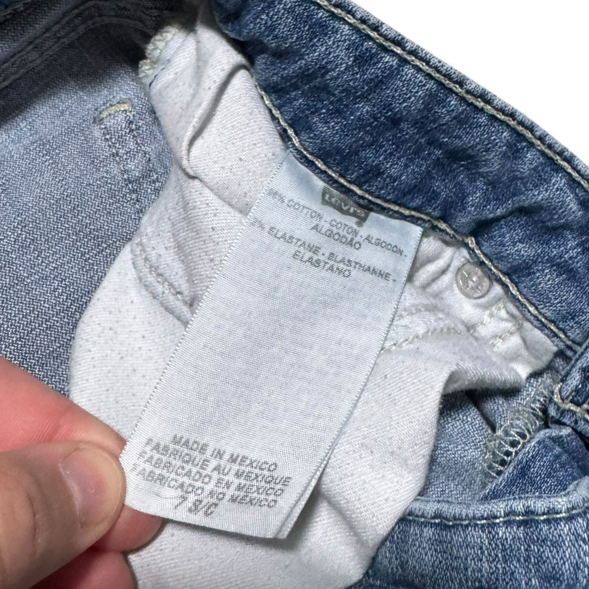 Levi's Levi’s 518 Super Low Medium Flared Jeans Women’s 7 30x29 Size 30" / US 8 / IT 44 - 7 Thumbnail